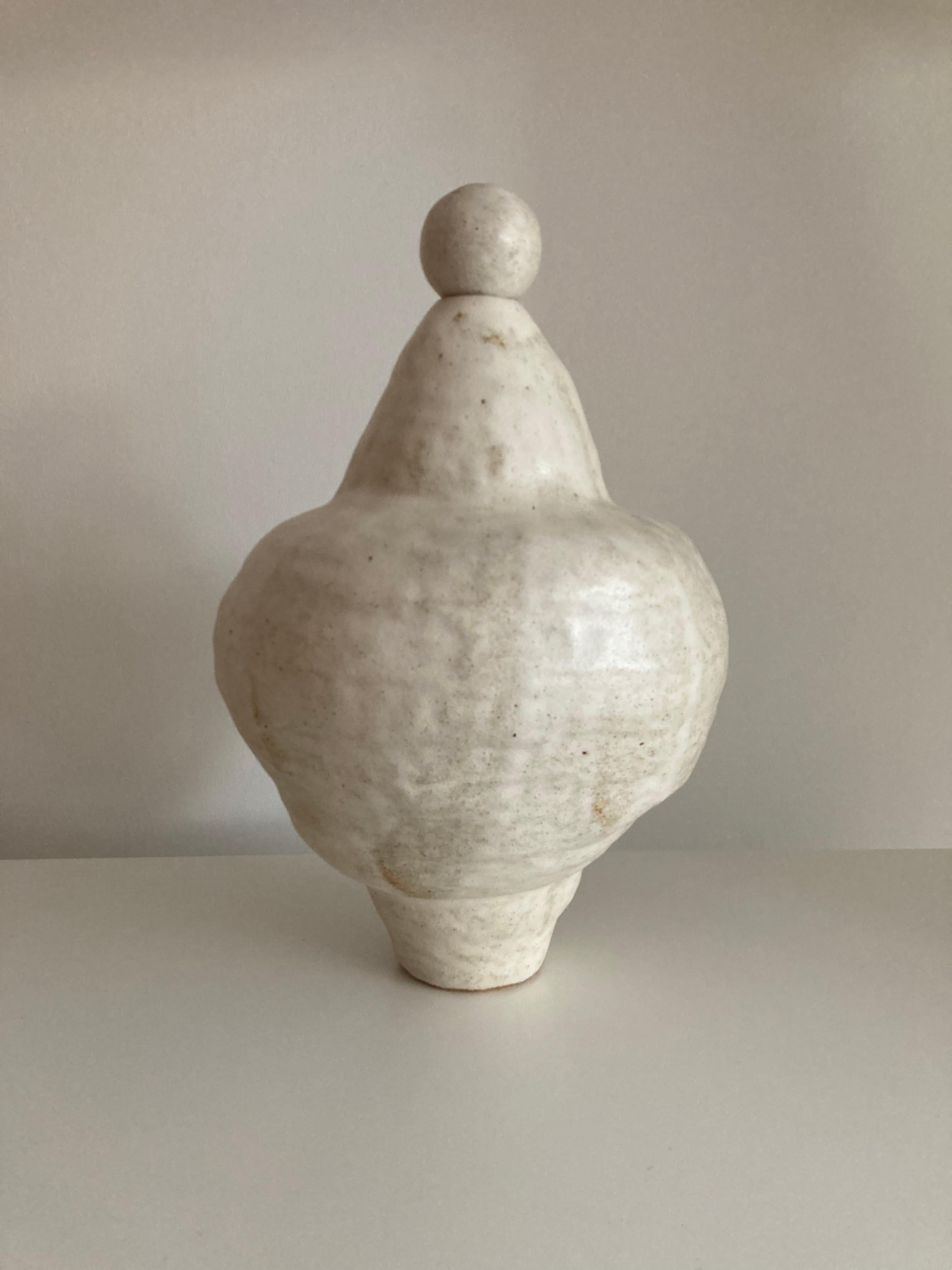 No.96 Stoneware Sculpture, Tonfisk by Ciona Lee In New Condition In Geneve, CH