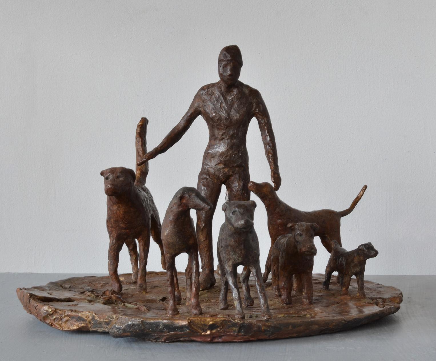 Dog Walker - 6 chiens en bronze qui marchent leur humain par l'artiste new-yorkais Noa Bornstein  en vente 2