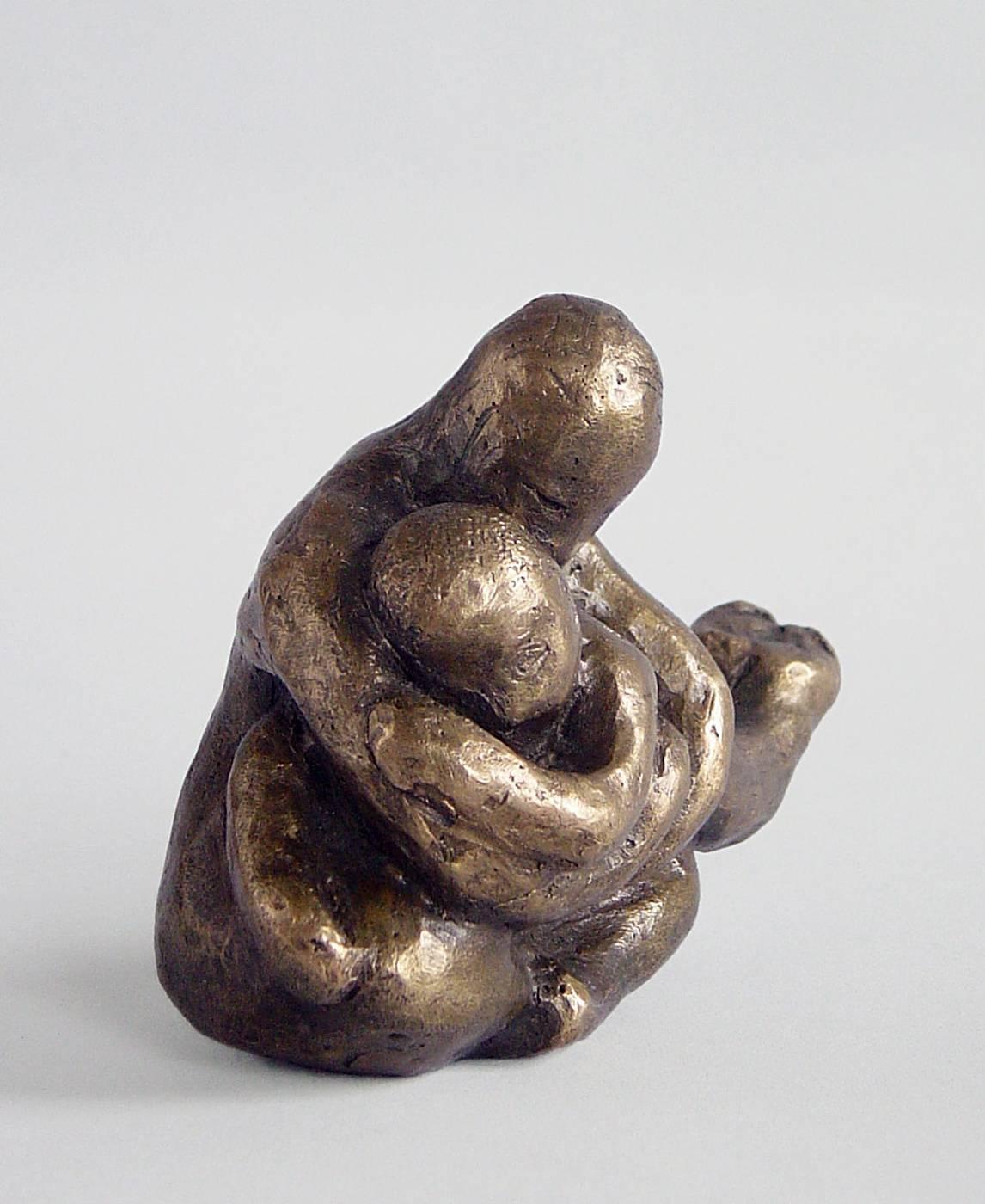 Mother and Child -miniature figurative bronze by New York artist Noa Bornstein For Sale 3