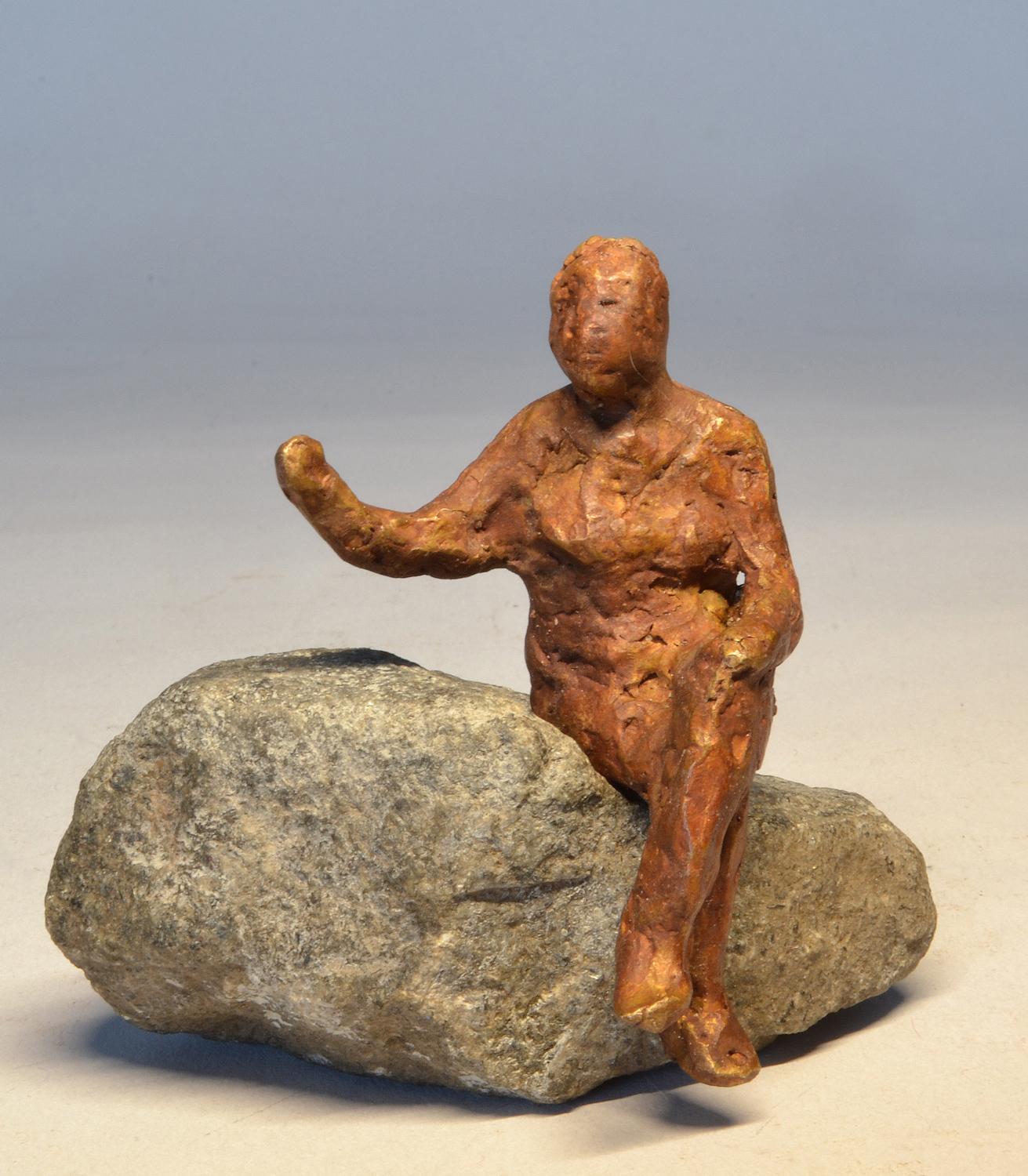 Figures interactives en bronze « Once Upon a Time with Bear »  - Sculpture de Noa Bornstein