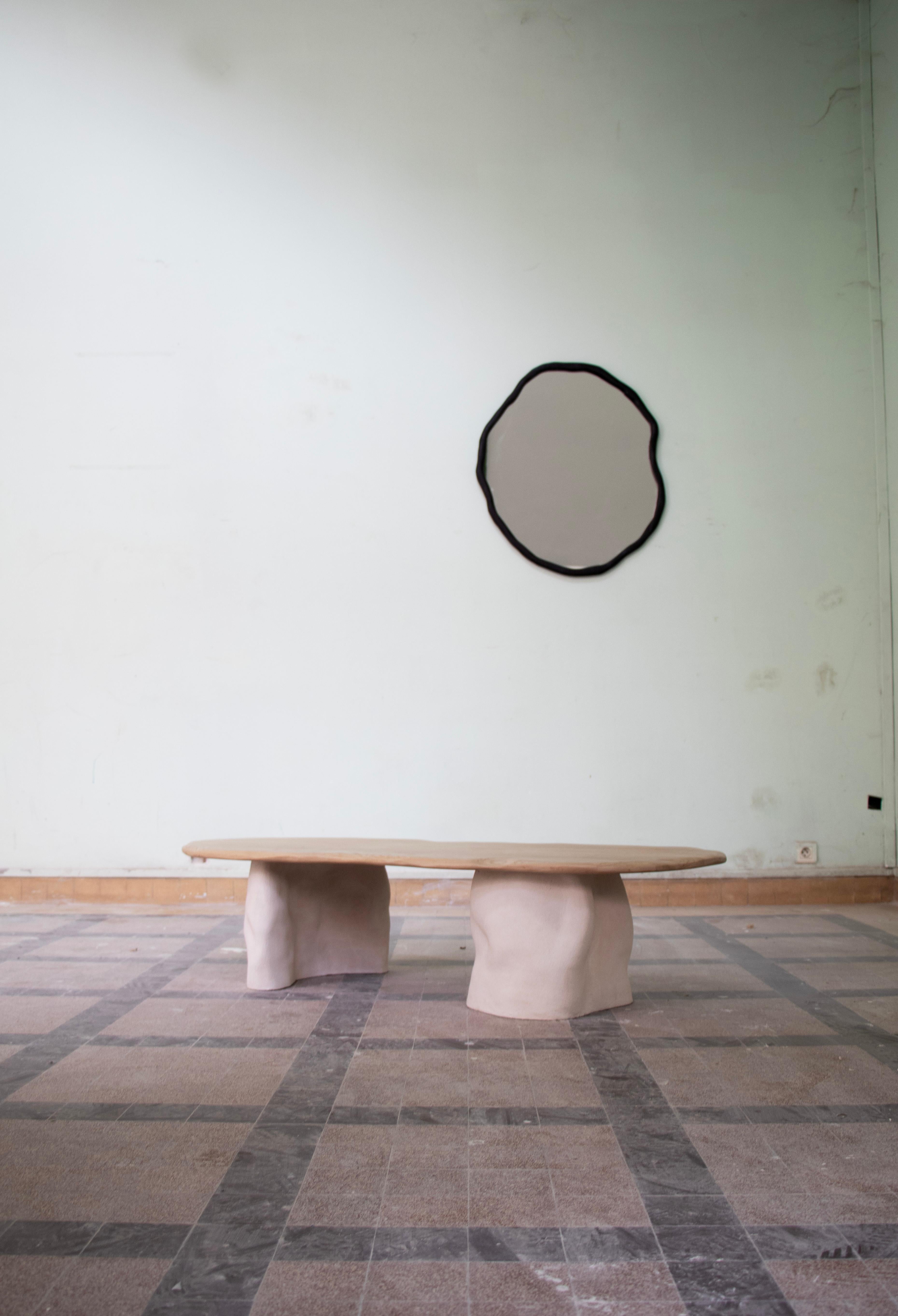 XXI secolo e contemporaneo Tavolo Noa in Oak francese e gres Chamotte bianco di Alice Lahana Studio in vendita