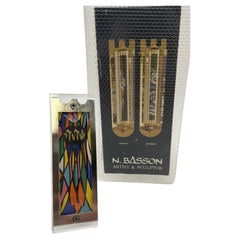 Mezuzah in edizione limitata in vetro artistico su lucite di Noam Basson