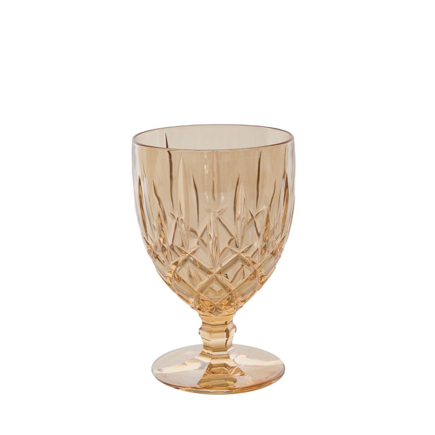 A timeless and versatile addition to a modern decor, this set of six wine glasses is part of the Riflessi Collection of handcrafted glassware. Boasting six different hues, each piece is enhanced with splendid handmade engravings.
