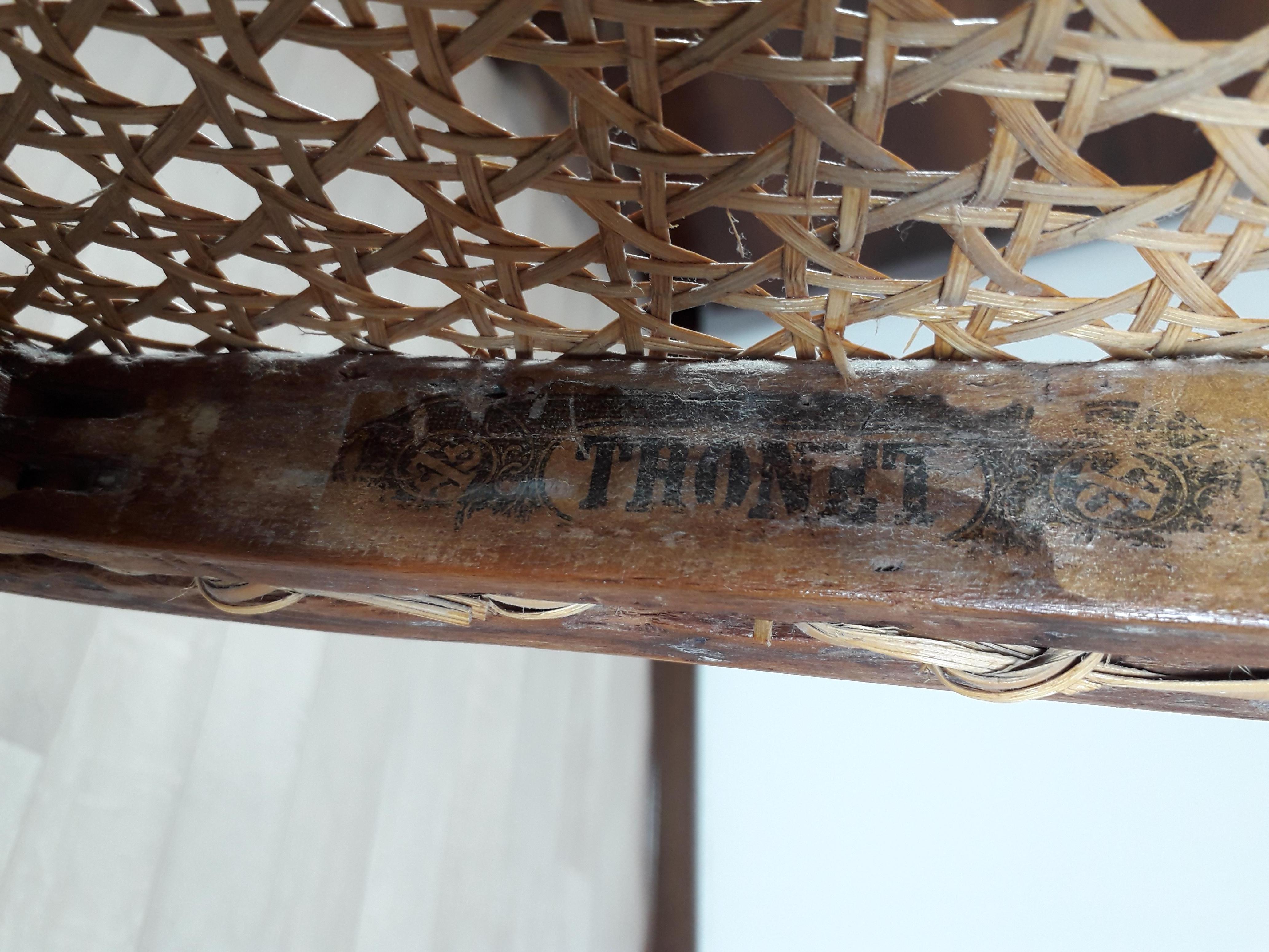 Nobiliary Esszimmerstuhl von Thonet aus der Wiener Werkstaette im Angebot 9