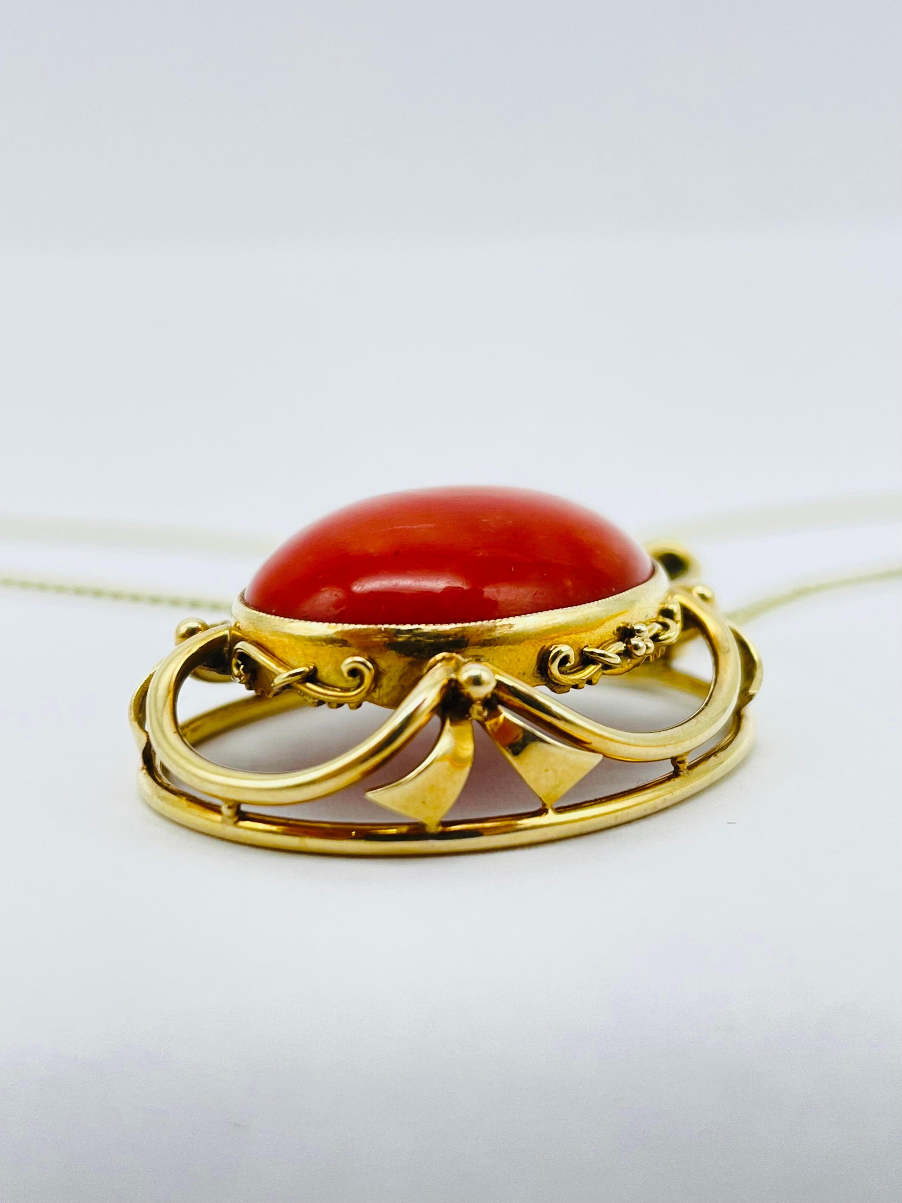 Noble 14k Red Coral Pendant and Chain In Excellent Condition For Sale In Berlin, BE