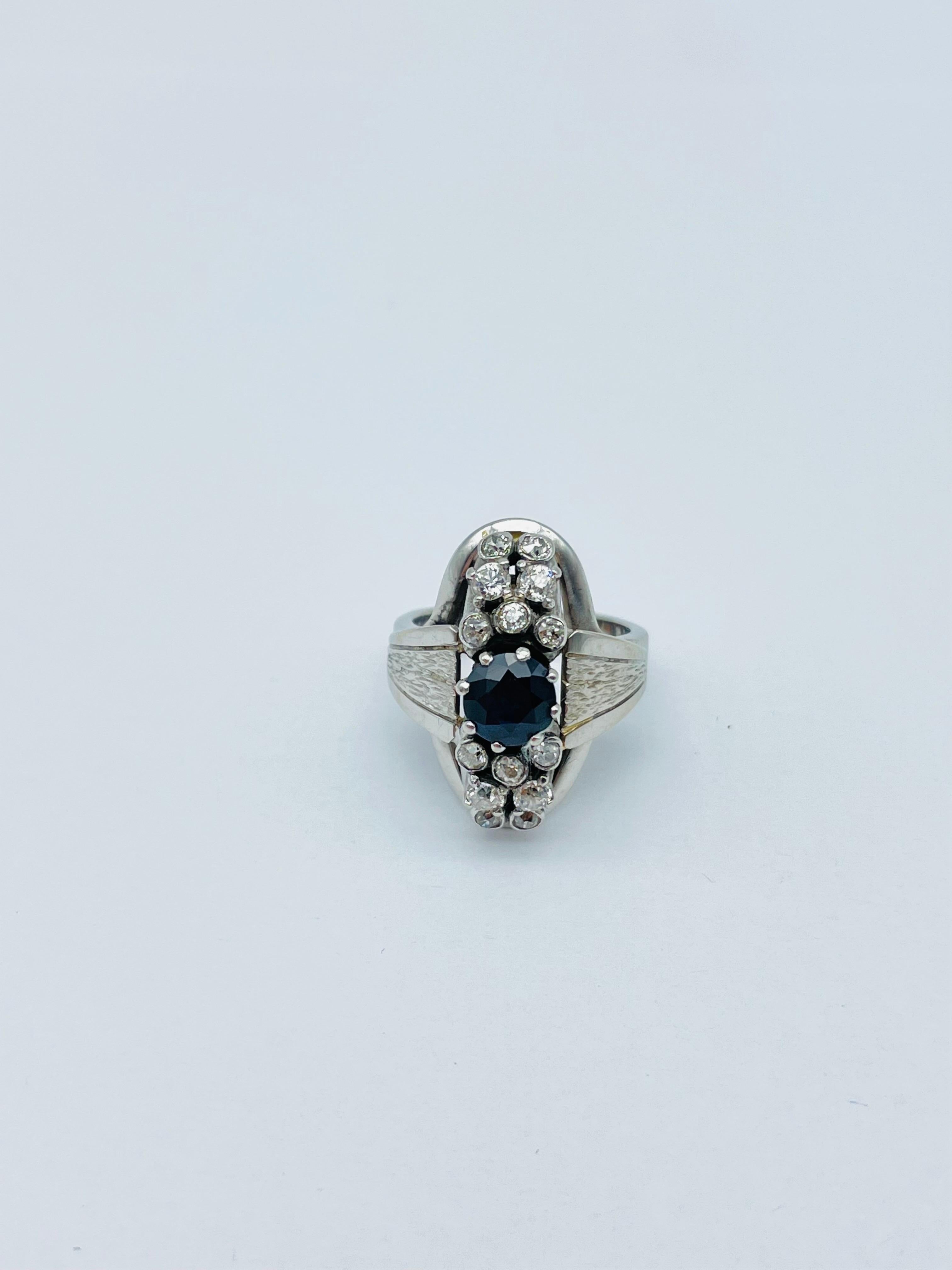 Noble 14k White Gold Ring with Diamonds For Sale 2