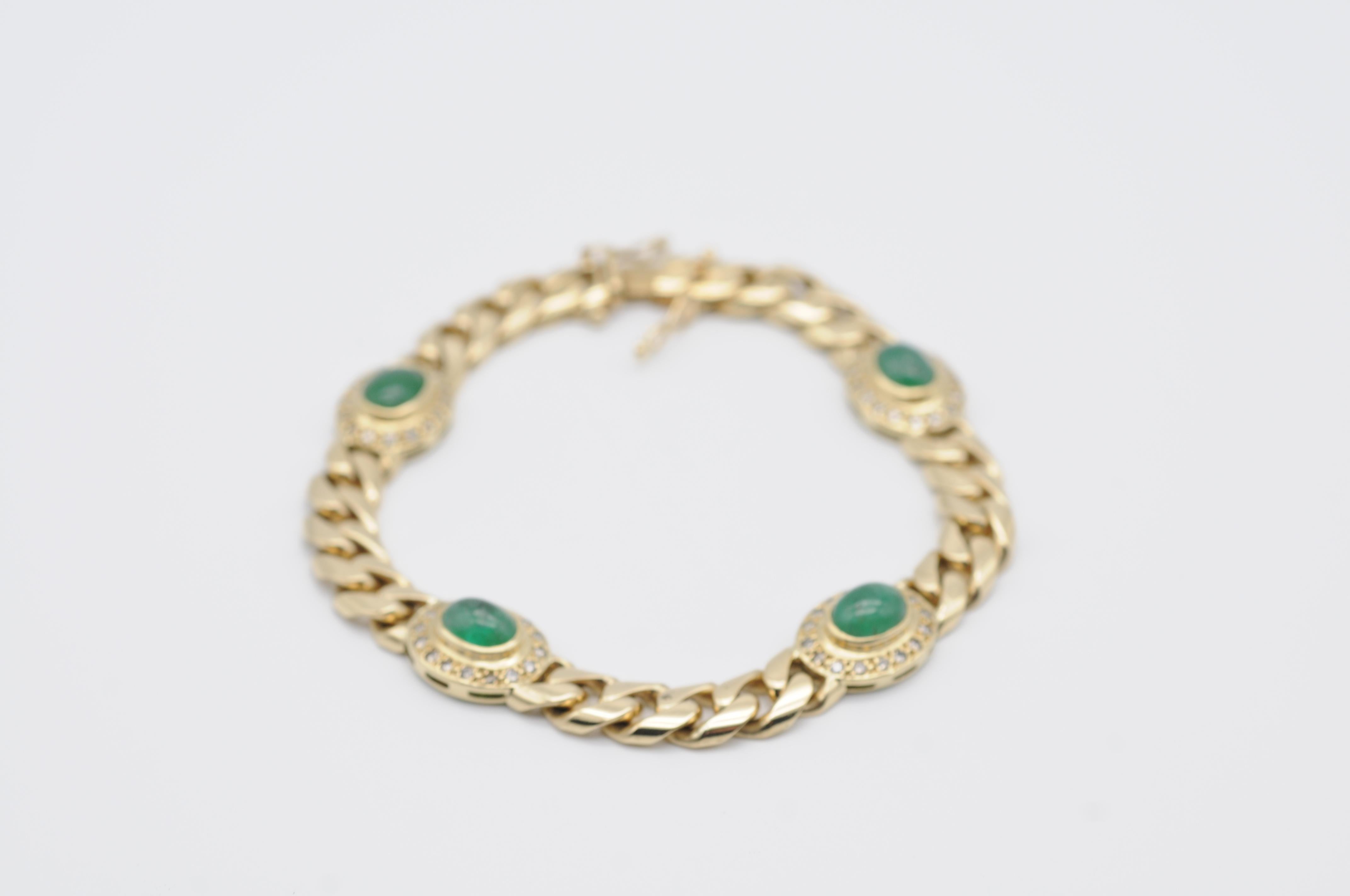Noble Bracelet en or jaune 14 carats avec cabochon vert et diamants en vente 6