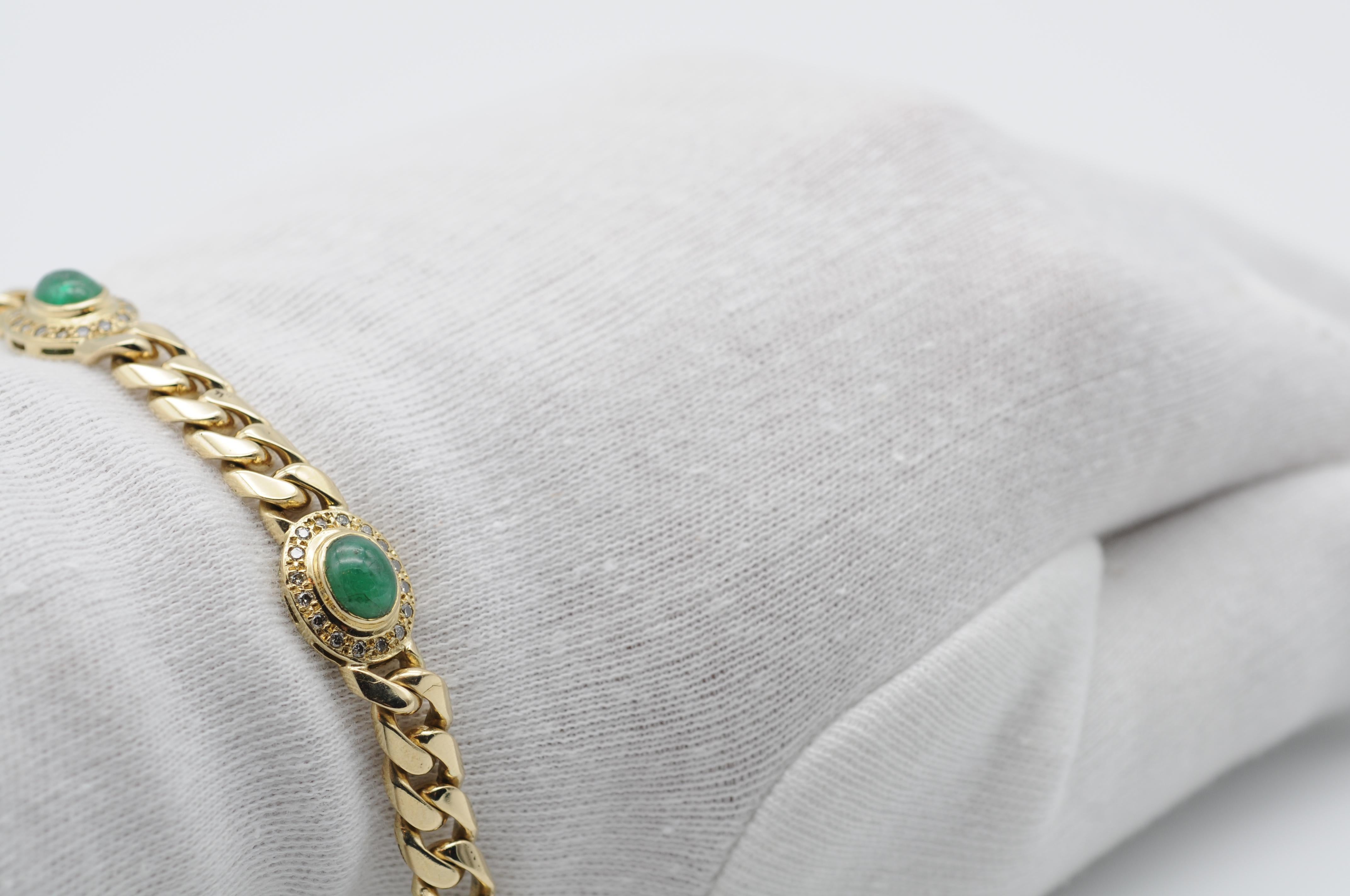 Noble Bracelet en or jaune 14 carats avec cabochon vert et diamants en vente 12