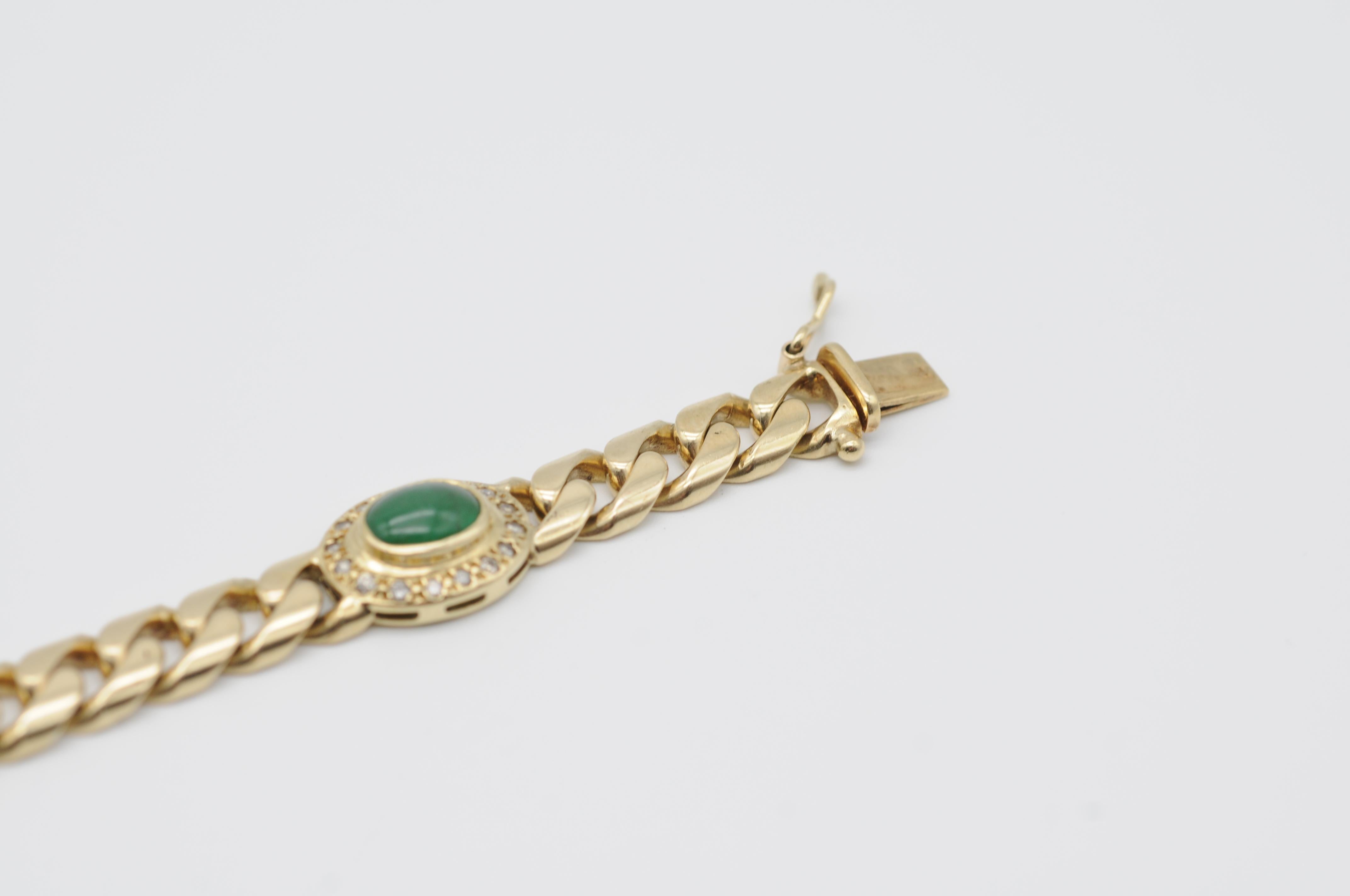 Noble Bracelet en or jaune 14 carats avec cabochon vert et diamants en vente 2
