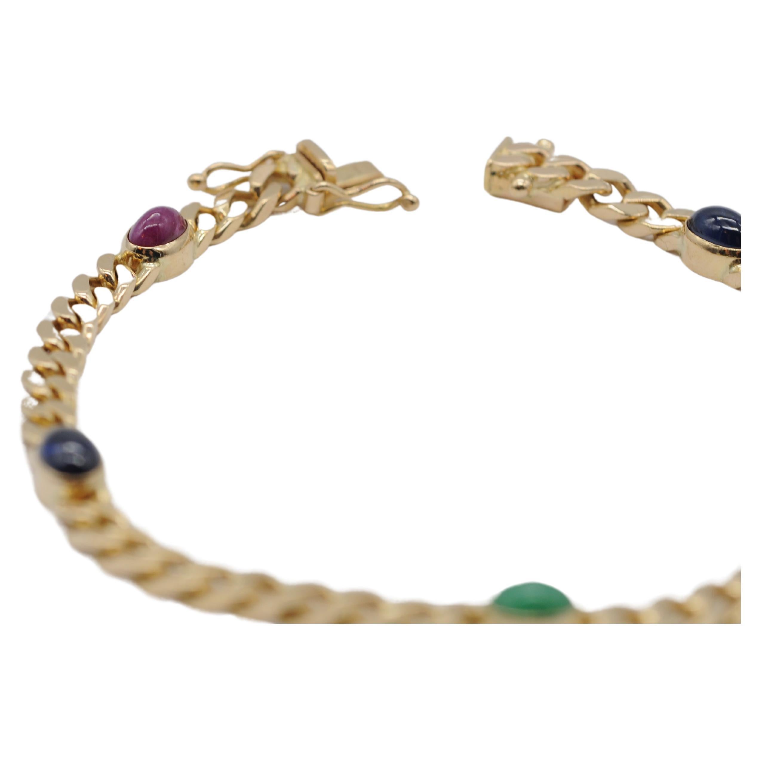 Noble 14k yellow gold bracelet with cabochon In Good Condition For Sale In Berlin, BE