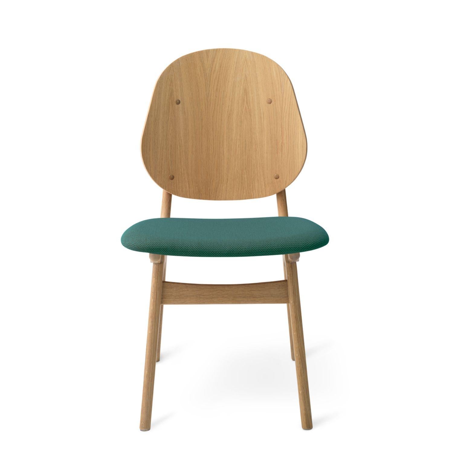 Noble Chair White Oiled Oak Dark Cyan by Warm Nordic
Dimensions: D55 x W47 x H 85 cm
Material: White oiled solid oak, Veneer seat and back, Textile upholstery.
Weight: 7.5 kg
Also available in different colours and finishes. Please contact
