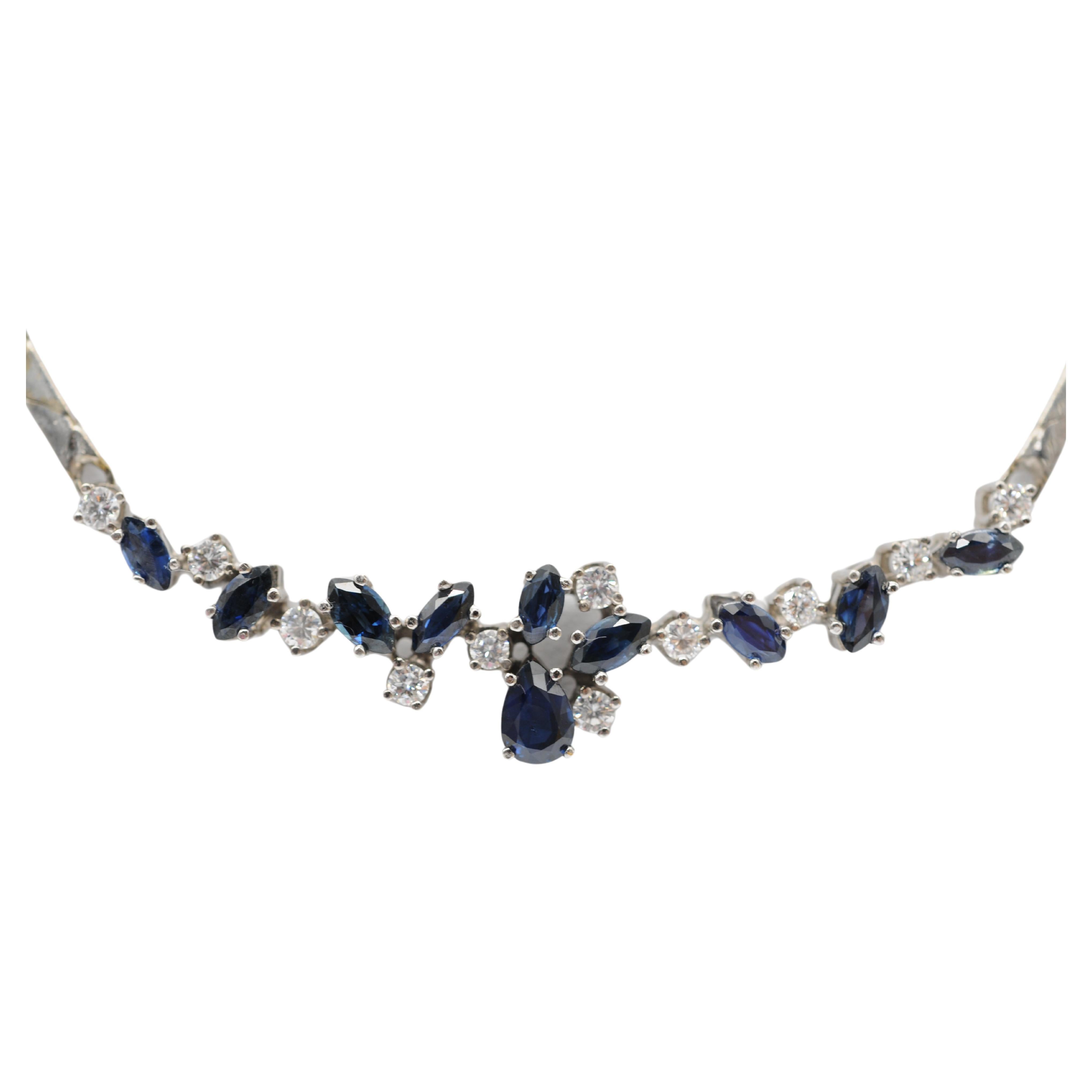 Noble diamond blue sapphire necklace in 14k white gold For Sale 1