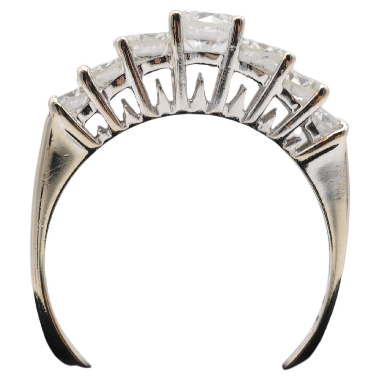 Noble diamond brilliant band ring in 14k whitegold  For Sale 4