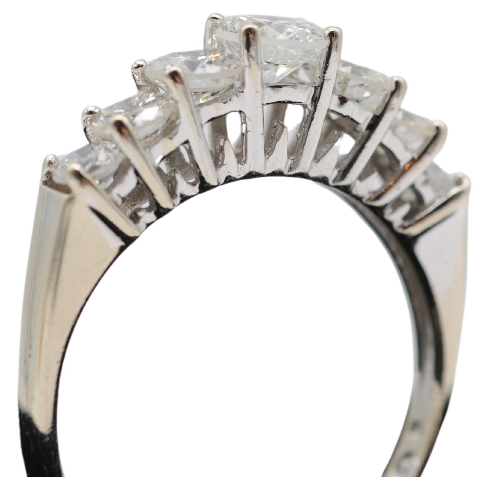 Noble diamond brilliant band ring in 14k whitegold  For Sale 5