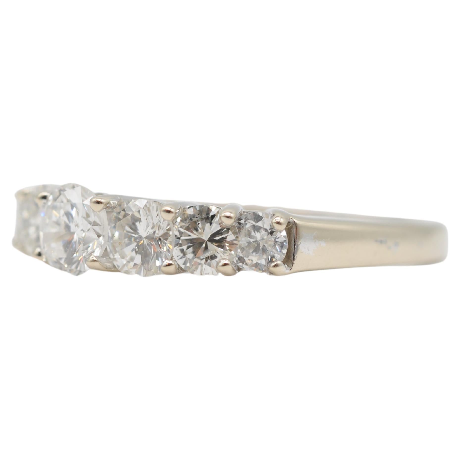 Noble diamond brilliant band ring in 14k whitegold  For Sale 1