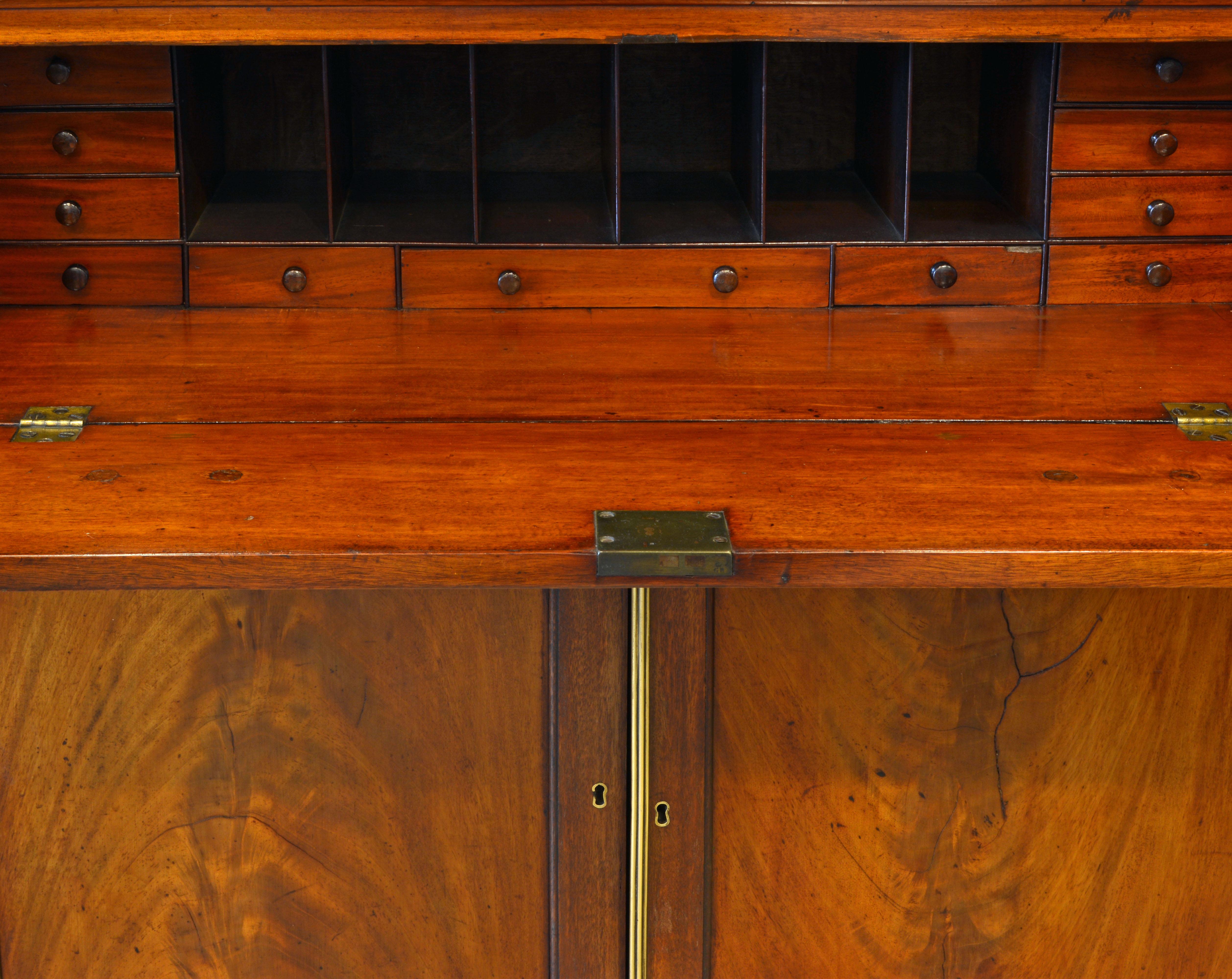 Noble Early 19th Century George III Mahogany Breakfront Secretary Bookcase In Good Condition In Ft. Lauderdale, FL