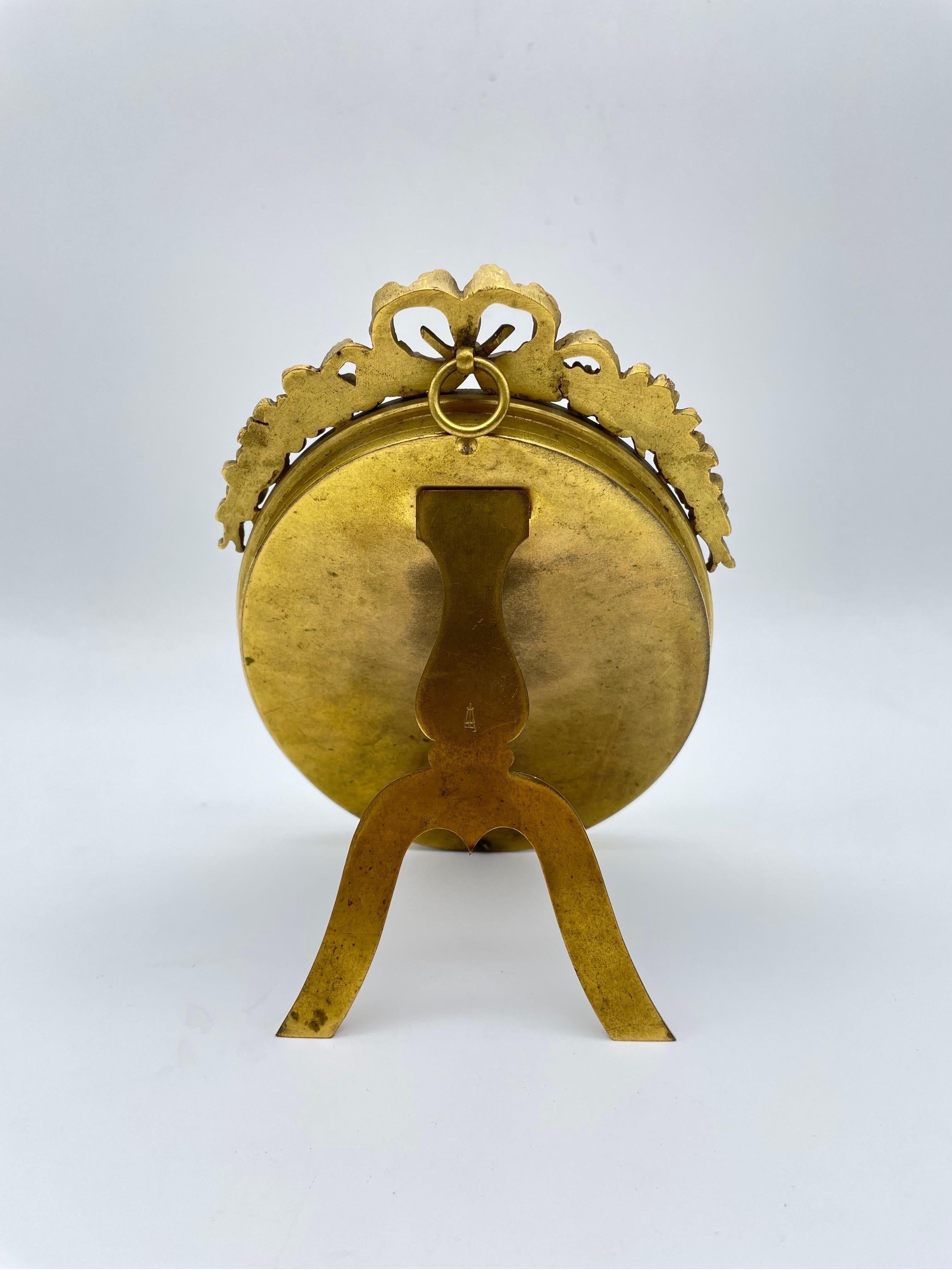 Noble Empire-Tisch-Bilderrahmen, Gold, Oval (Französisch) im Angebot