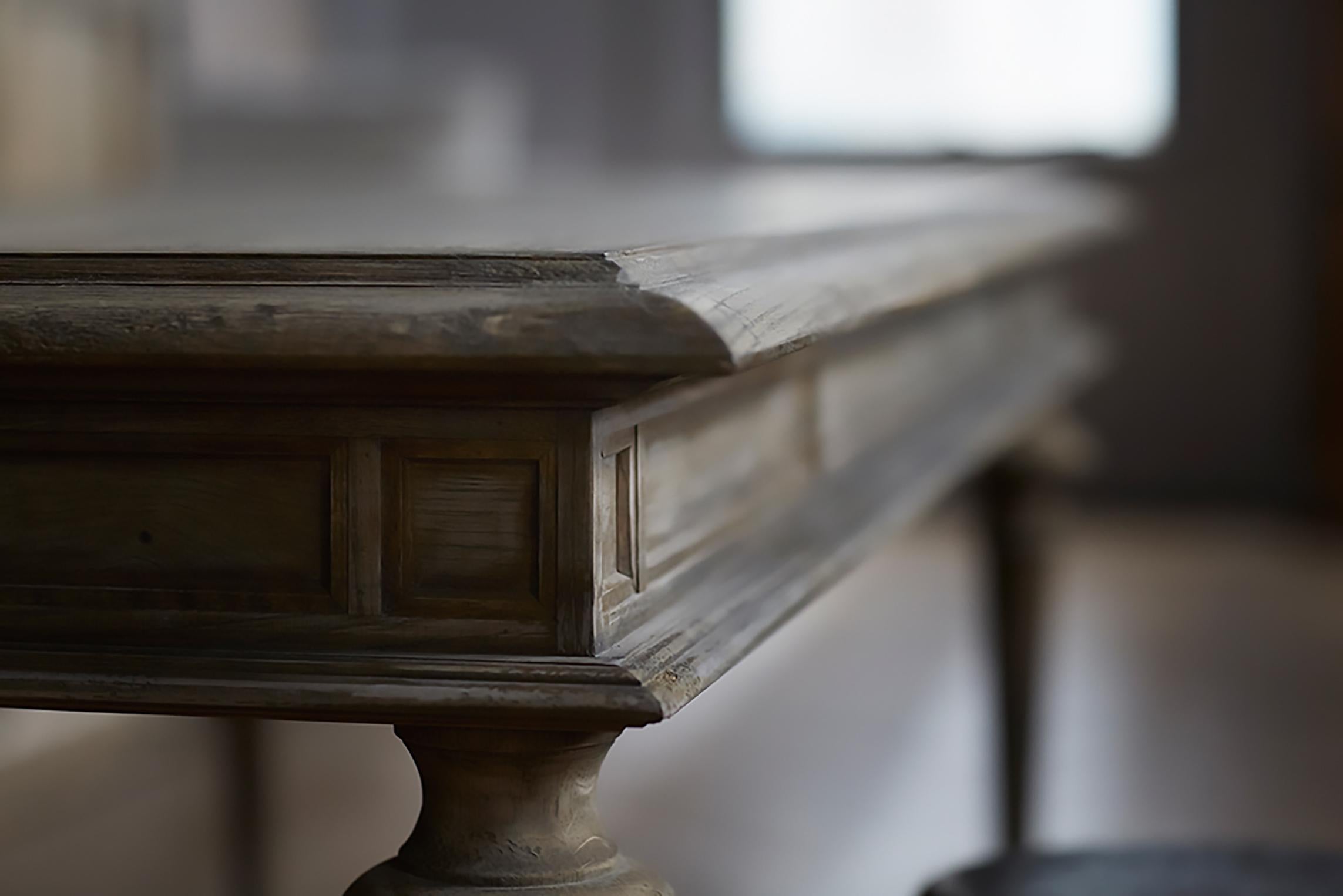 French Provincial Noble Grace Table