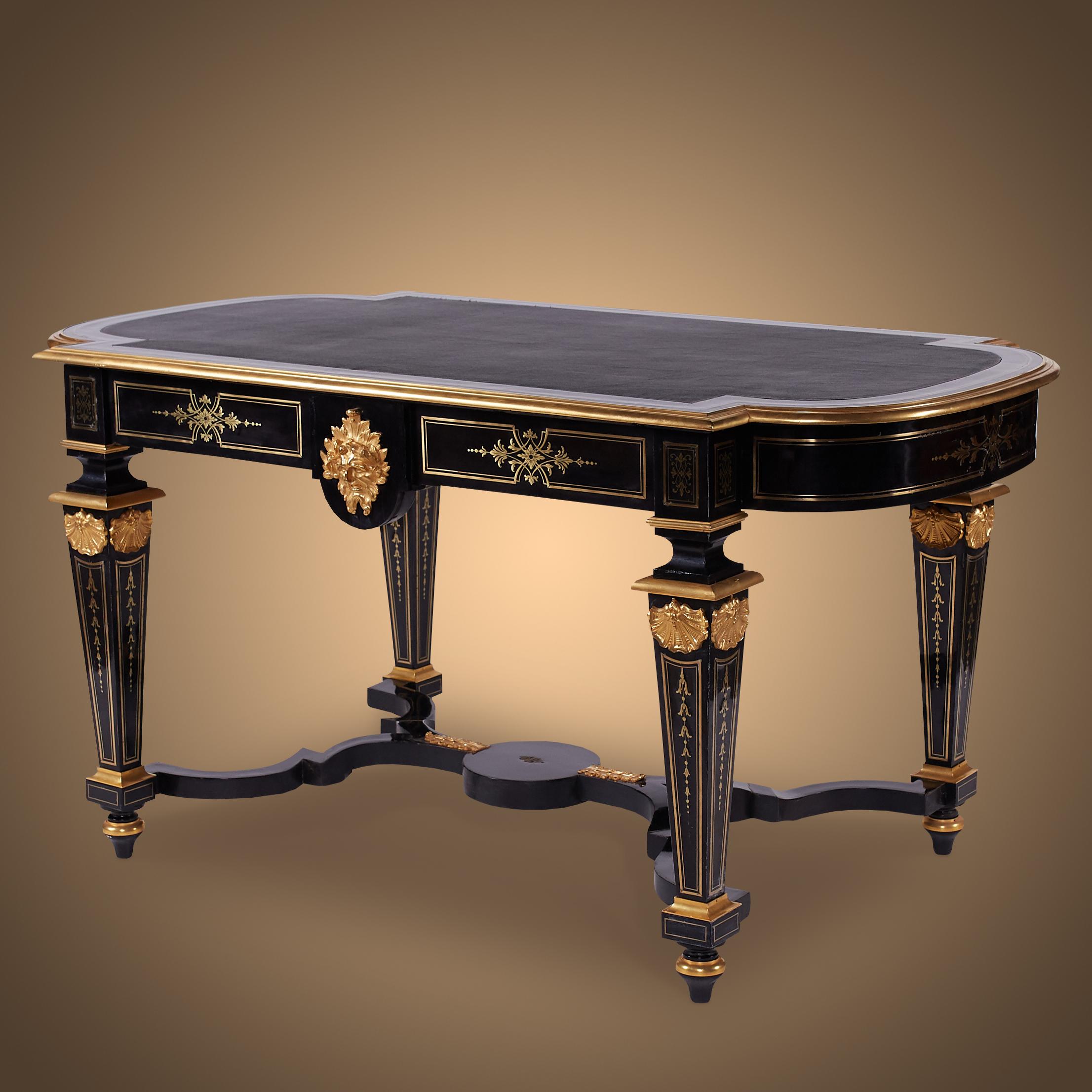 Noble Napoleon III French Ebony Antique Table Lacquer In Good Condition For Sale In Warsaw, PL