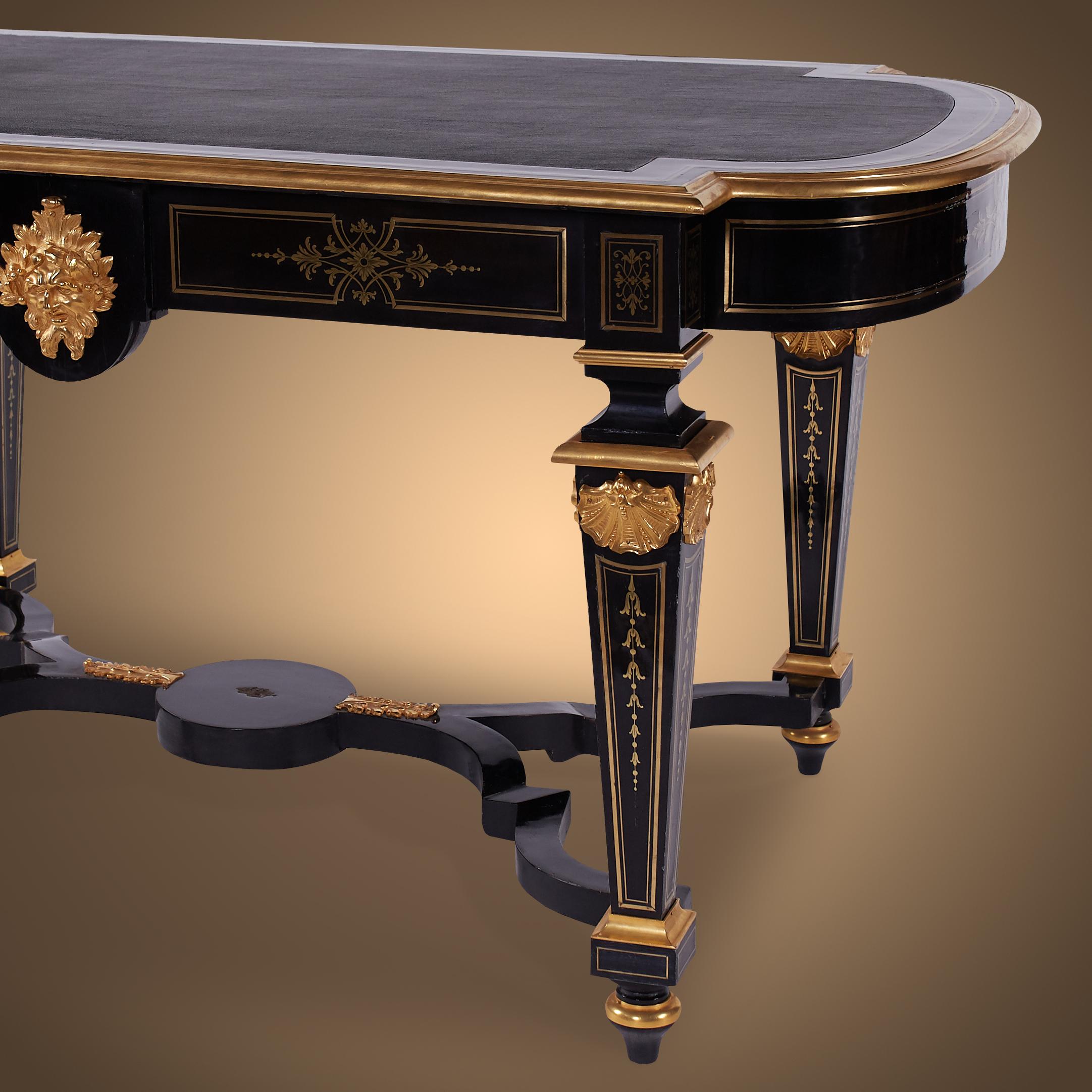 Noble Napoleon III French Ebony Antique Table Lacquer For Sale 2