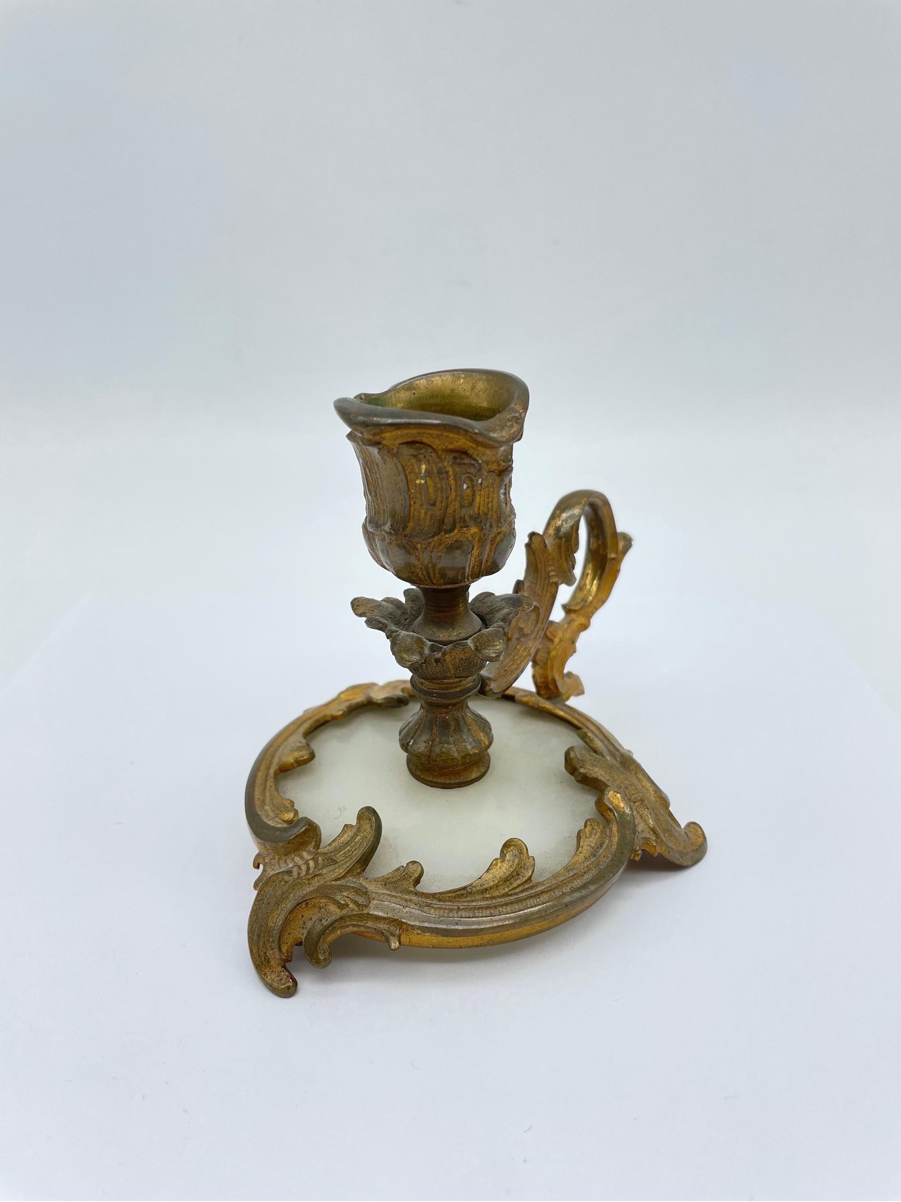Noble Neo Rococo candlestick, gilded bronze, around 1900 In Good Condition For Sale In Berlin, DE