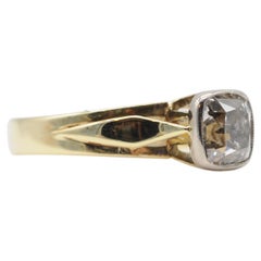 Noble old yellow gold ring with an old european cut diamond of German origin