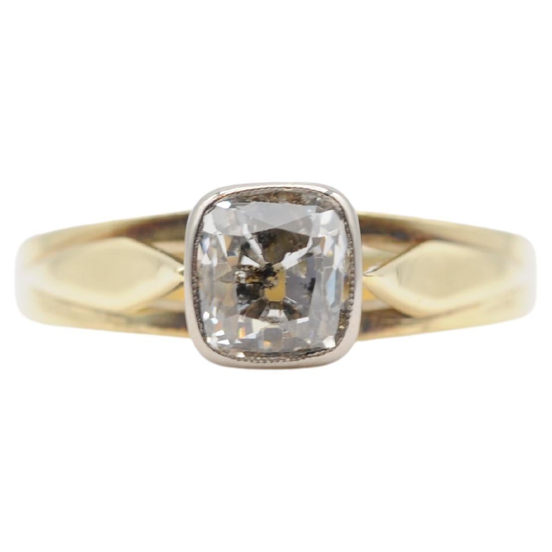 Nobler Ring aus altem Gelbgold mit einem Diamanten im alten europäischen Schliff deutscher Herkunft (Art nouveau) im Angebot