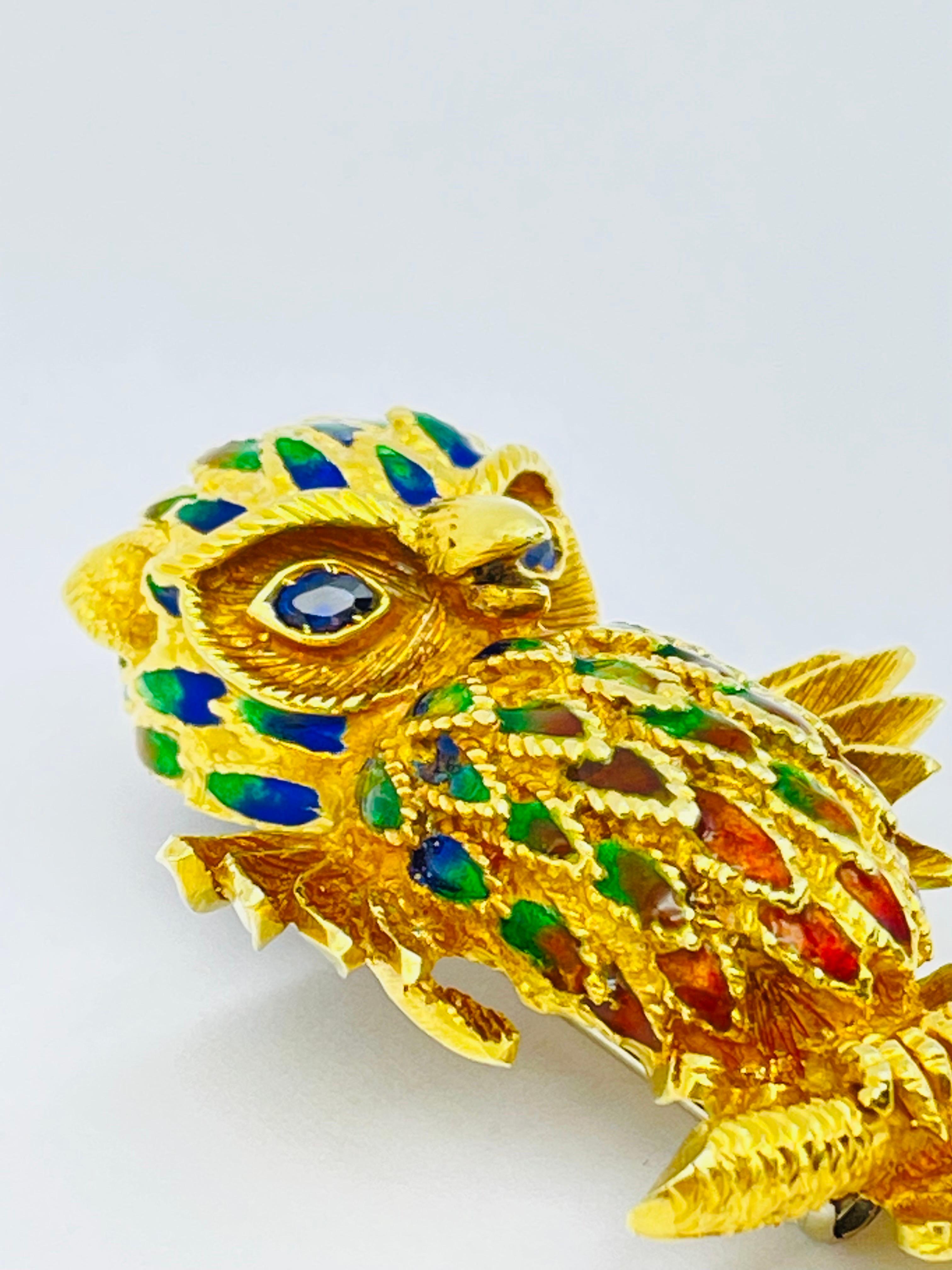 Baguette Cut Noble Owl Brooch, 18k Yellow Gold For Sale