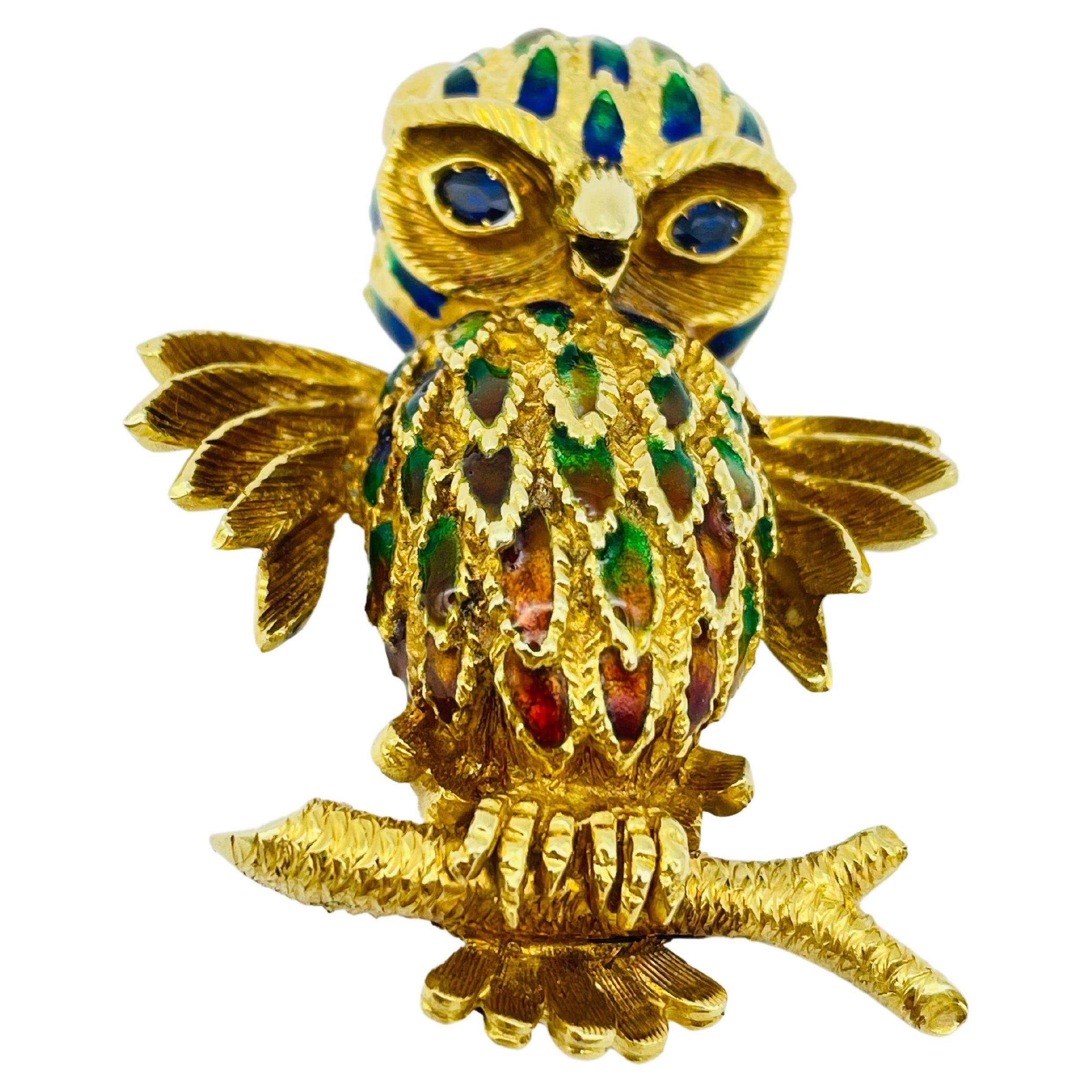 Noble Owl Brooch, 18k Yellow Gold For Sale