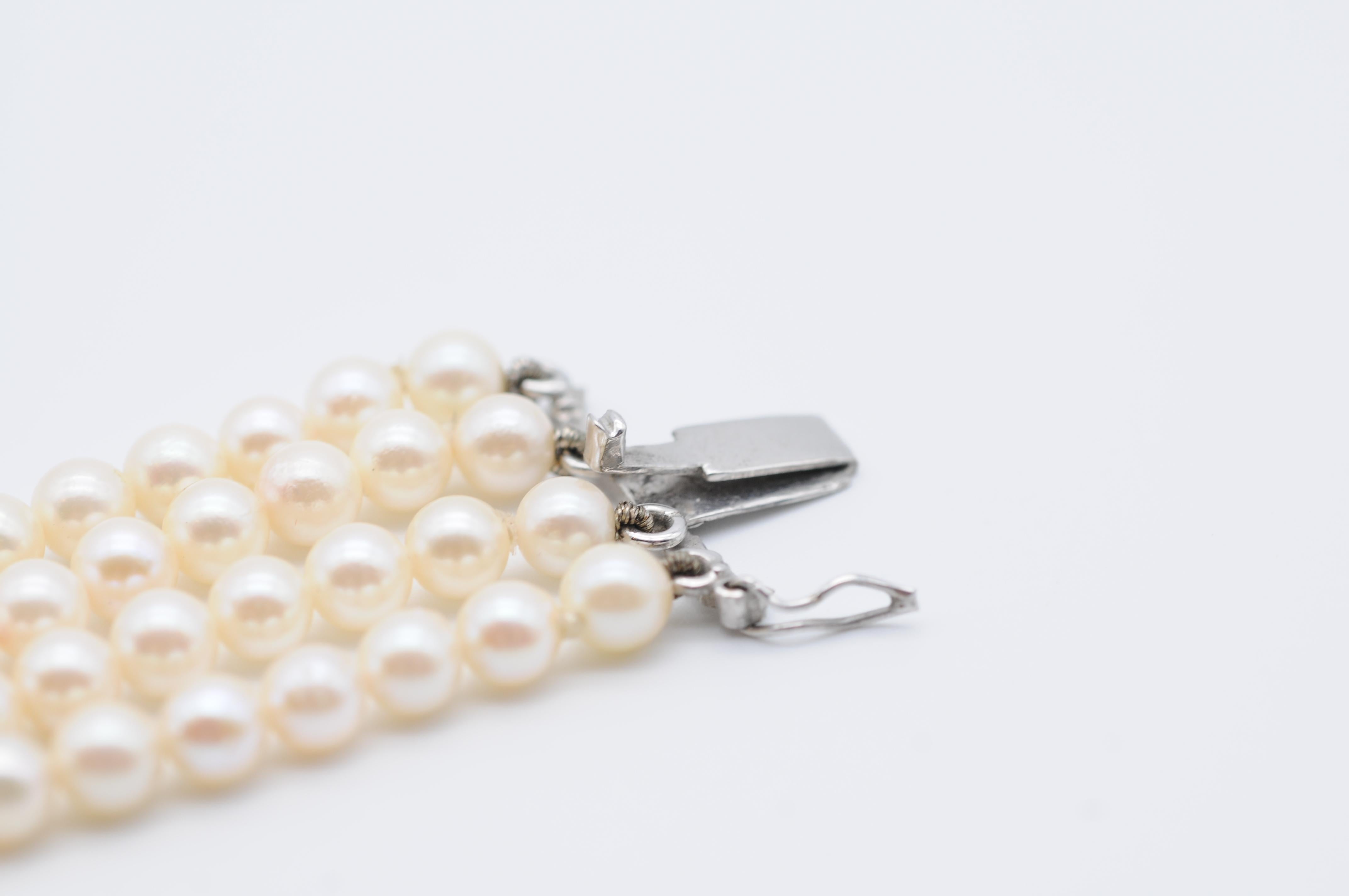 Bracelet de perles nobles, or blanc 14 carats et saphirs en vente 2