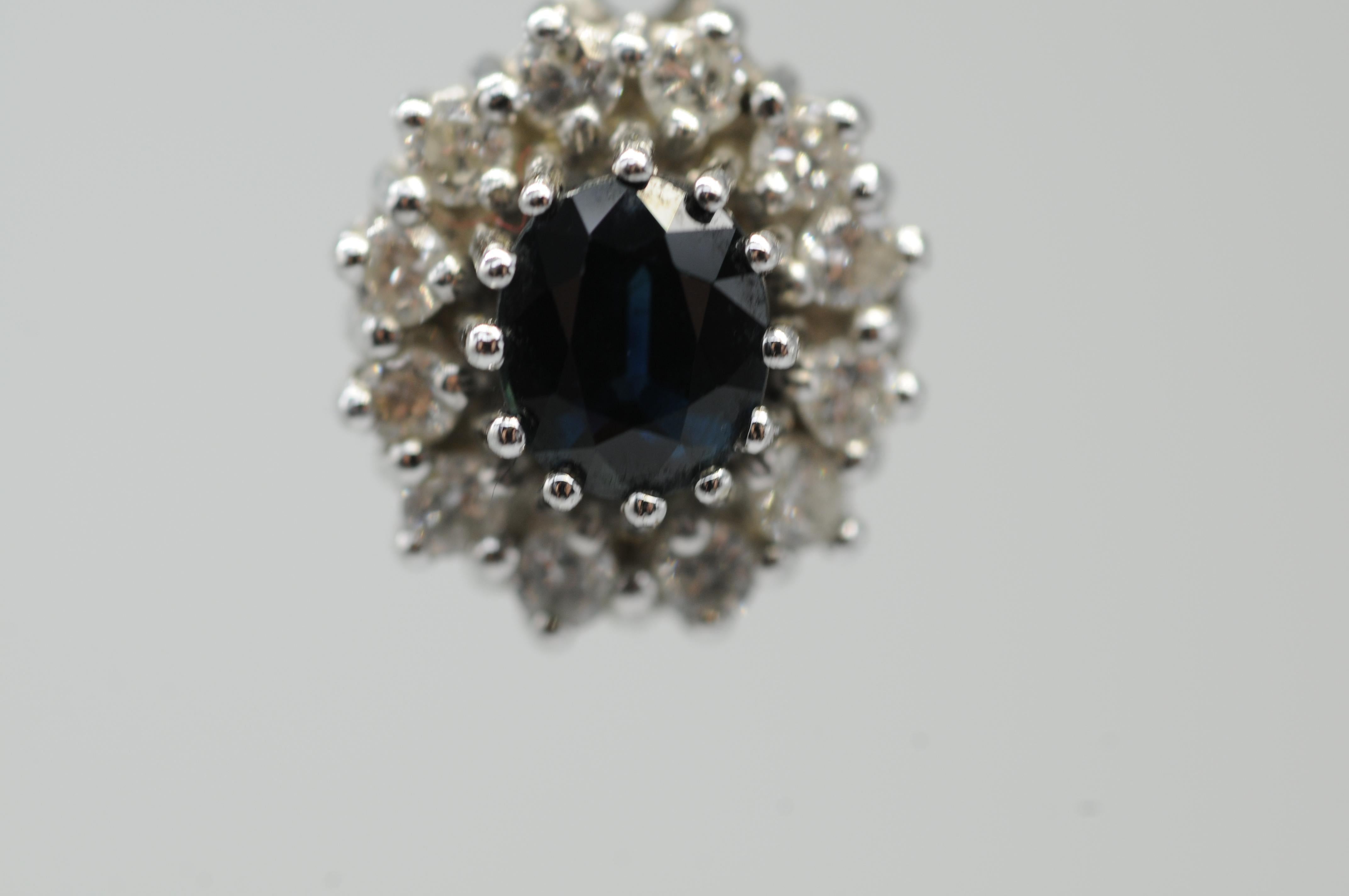 Noble Pendant with diamonds and sapphire in 14k whitegold For Sale 6