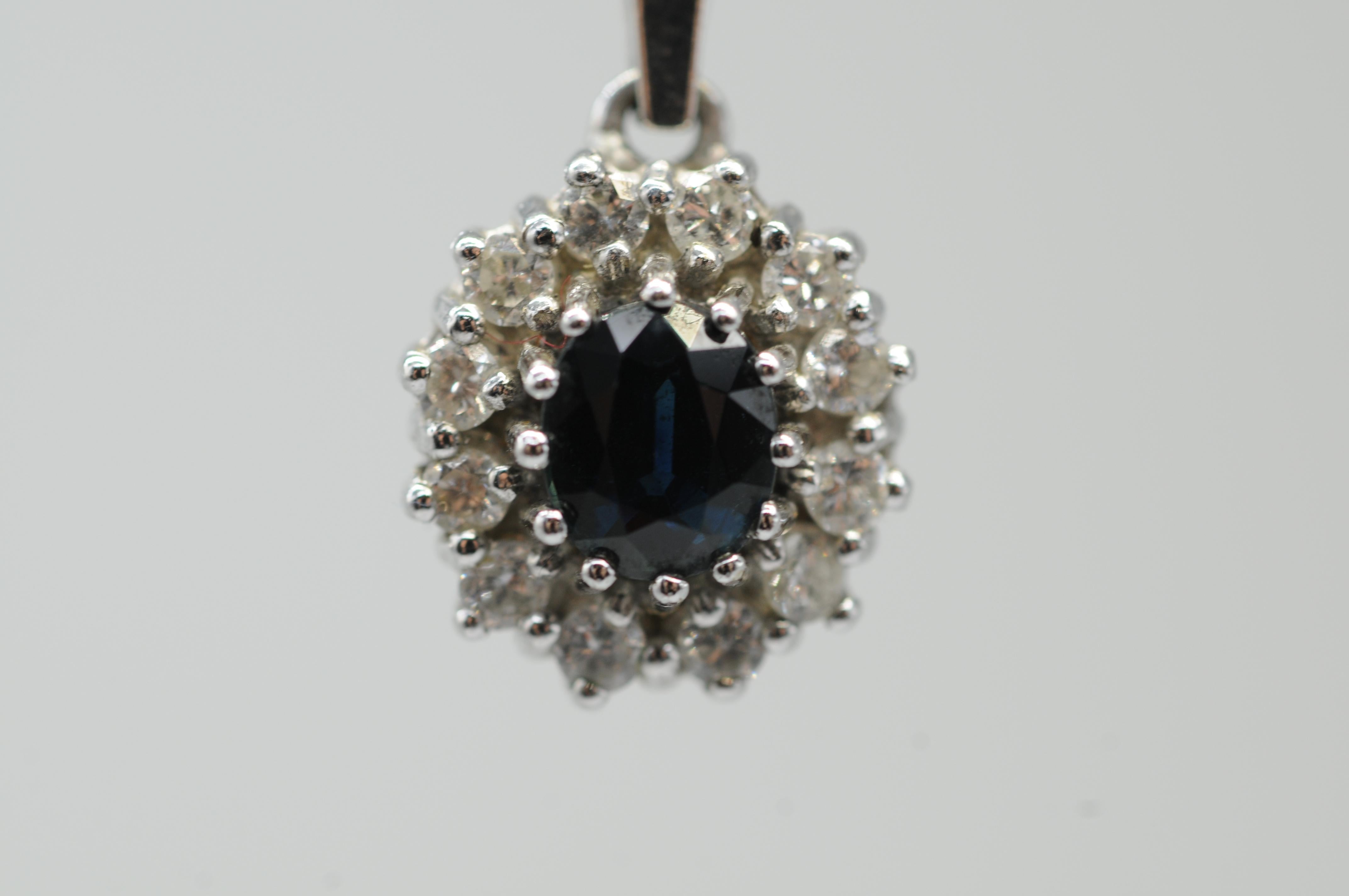Noble Pendant with diamonds and sapphire in 14k whitegold For Sale 8