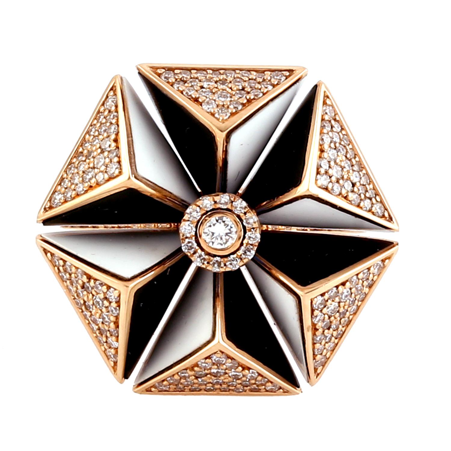Women's Noble Star 18k Rose Gold Ring with Open Concept in Black & White Ceramic For Sale