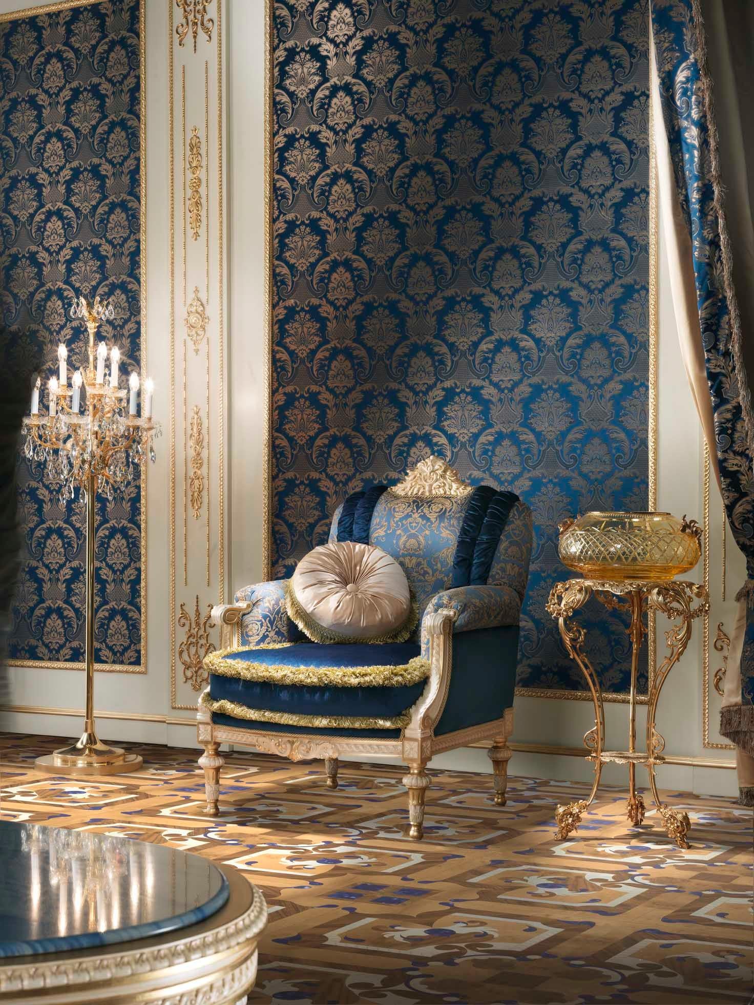 Foam Noble Venetian Armchair in Blue and Gold Fabrics with Pillow For Sale