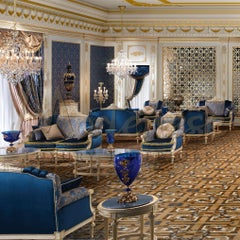 Noble Venetian Sofa in Massive Wood and Ivory Laquered with Gold Leaf Details