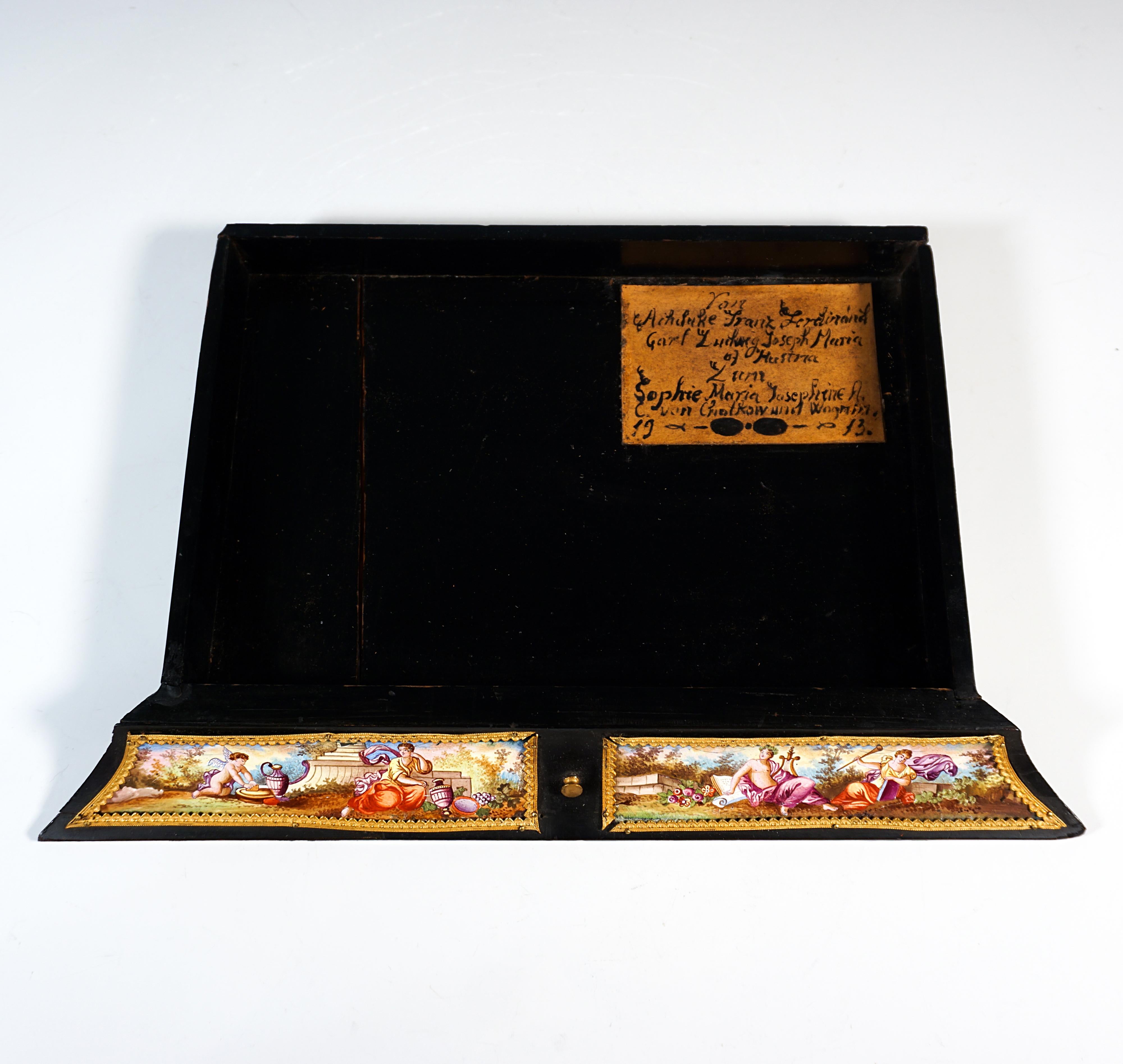 Nobile Jewell Case viennese con dipinti a smalto, figure in bronzo e orologio, 1870 ca. in vendita 9