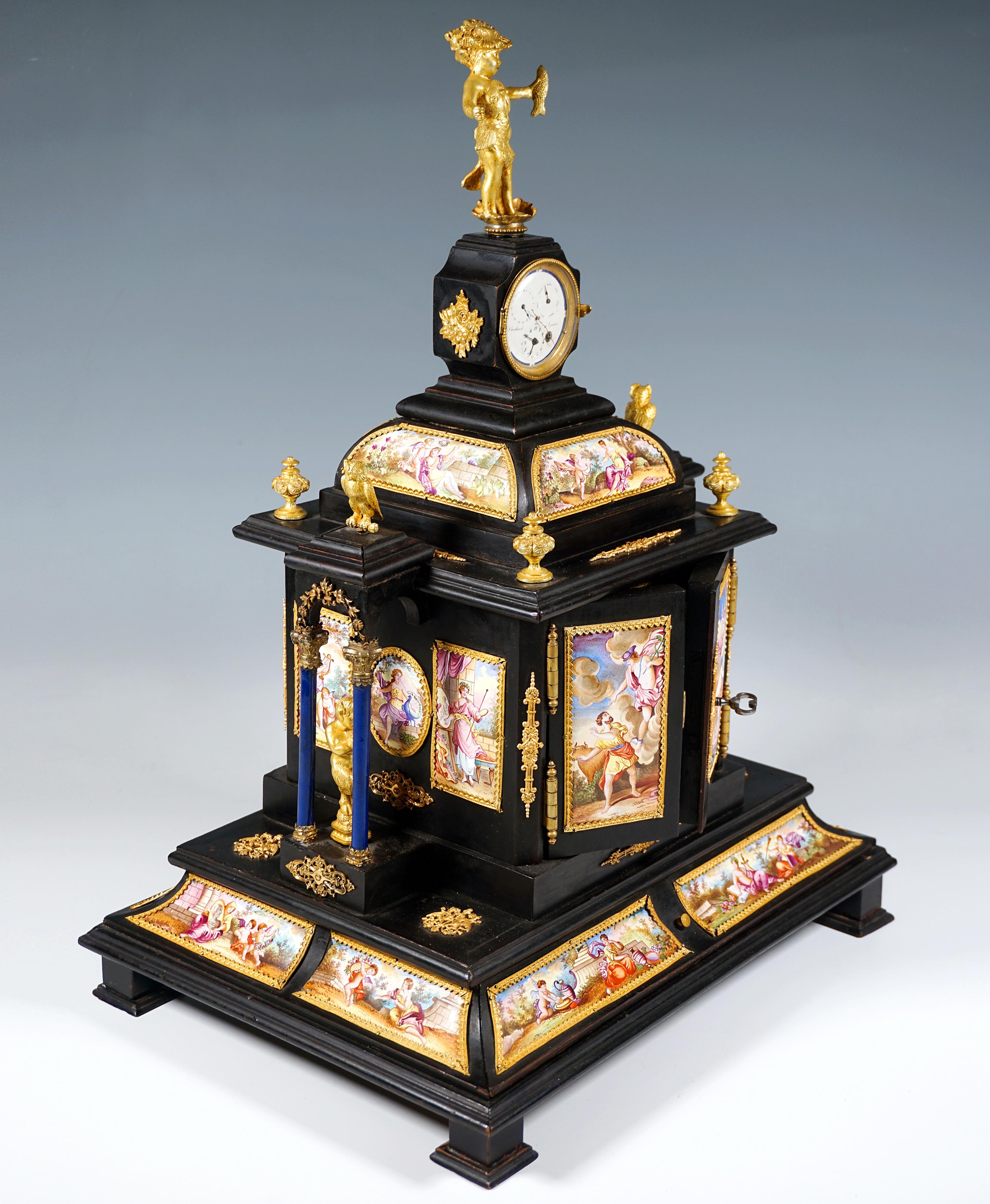 Smaltato Nobile Jewell Case viennese con dipinti a smalto, figure in bronzo e orologio, 1870 ca. in vendita
