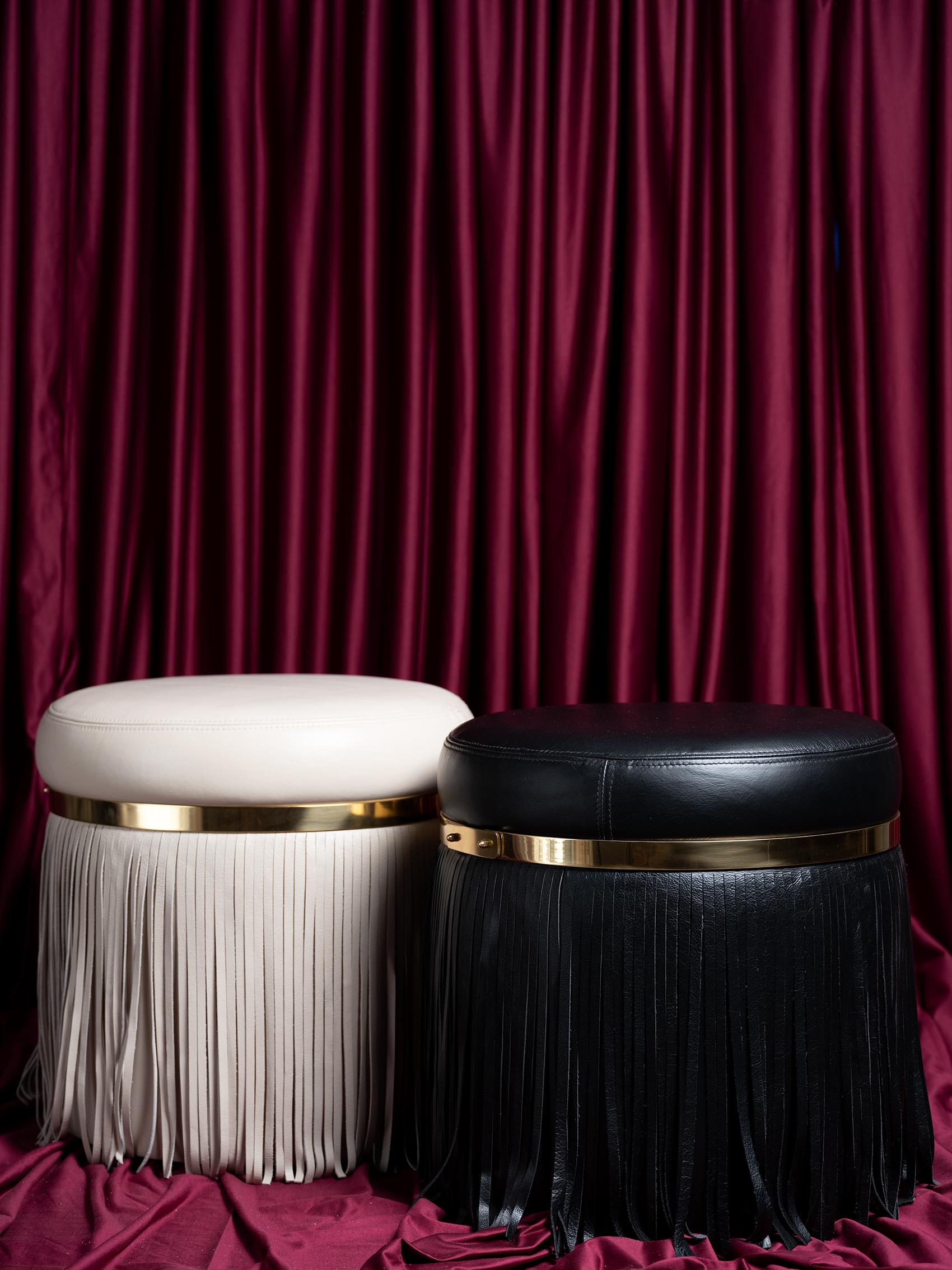Pouf Nobu en cuir noir en vente 5