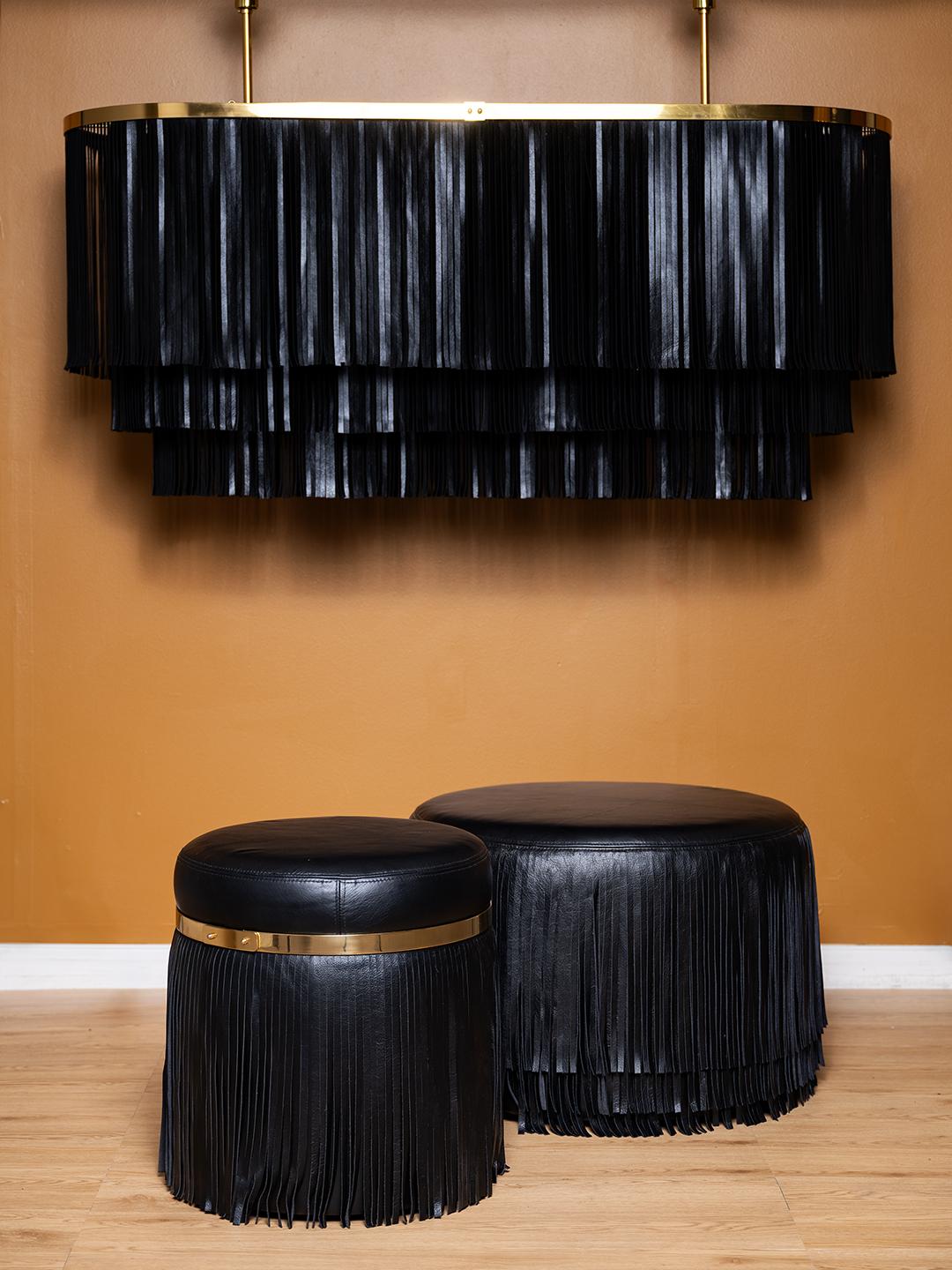 XXIe siècle et contemporain Pouf Nobu en cuir noir en vente