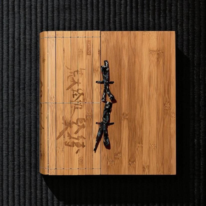 Nobuyoshi Araki 