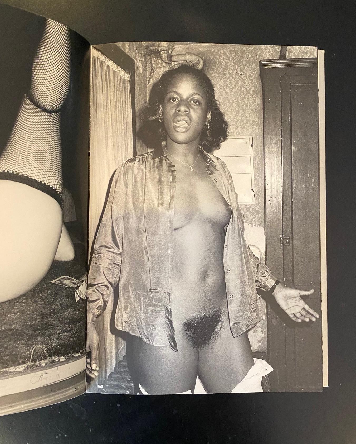 Nobuyoshi Araki, signierte Erstausgabe des Buches New York (Bücherbands 4) mit Zeichnung im Angebot 4