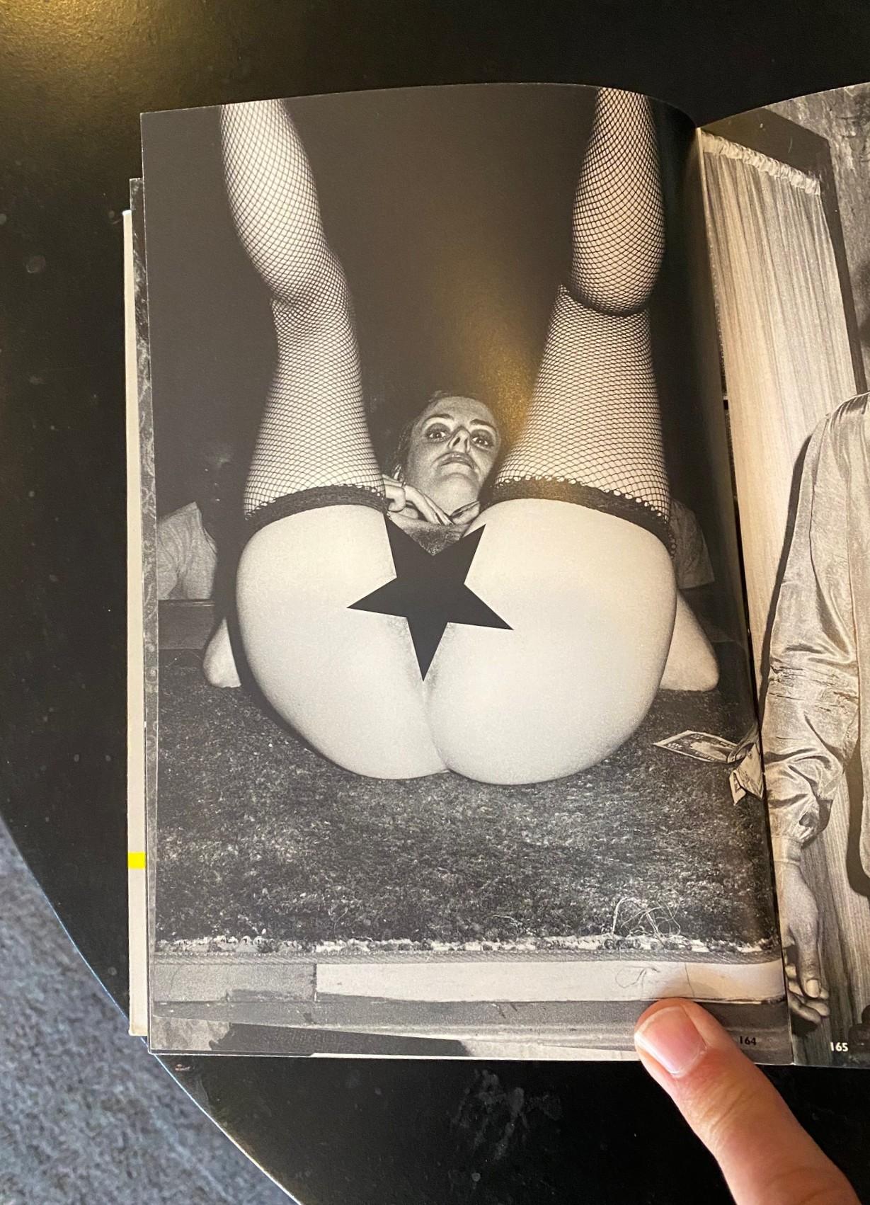 Nobuyoshi Araki, signierte Erstausgabe des Buches New York (Bücherbands 4) mit Zeichnung im Angebot 5