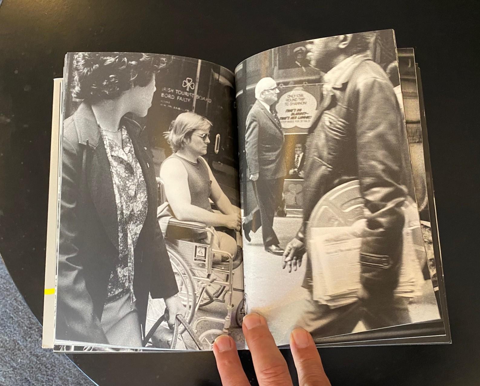 Nobuyoshi Araki, signierte Erstausgabe des Buches New York (Bücherbands 4) mit Zeichnung im Angebot 2