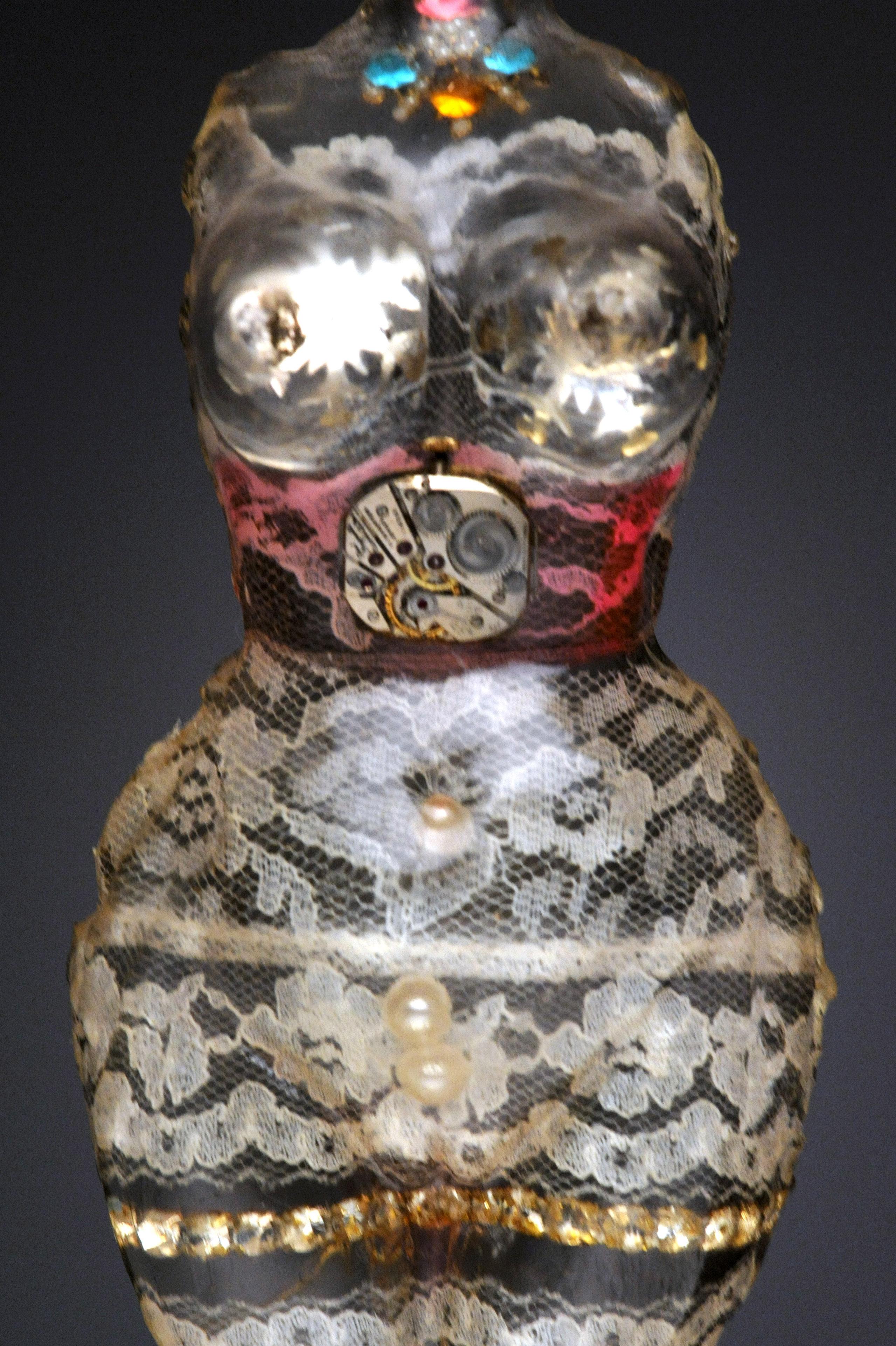 Akt-Skulptur von Noche Crist im Angebot 3