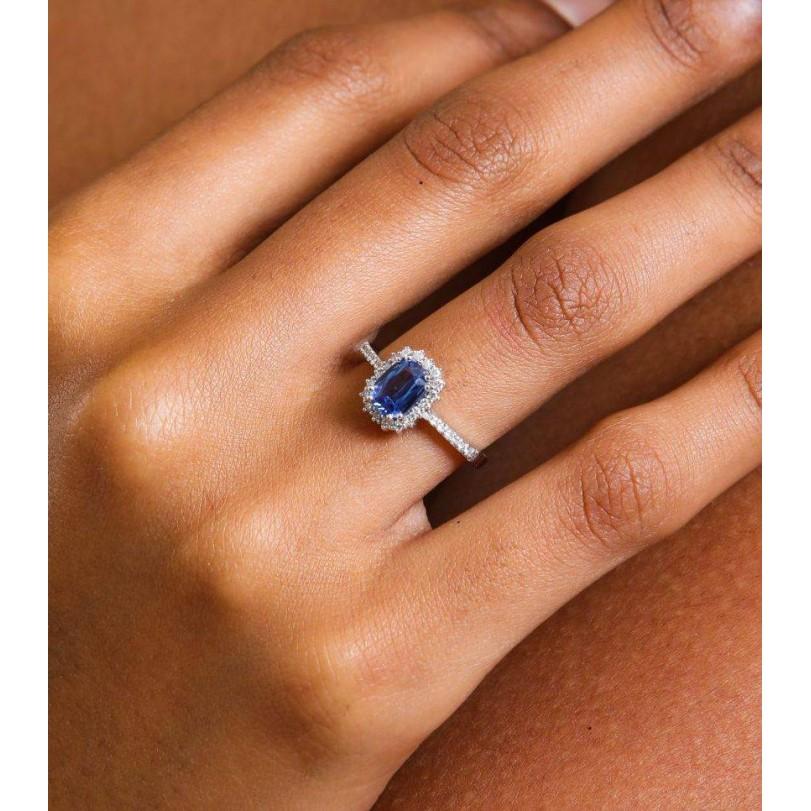 1.40ct Ceylon Royal Blue Sapphire And Diamond Ring In New Condition For Sale In Fatih, 34