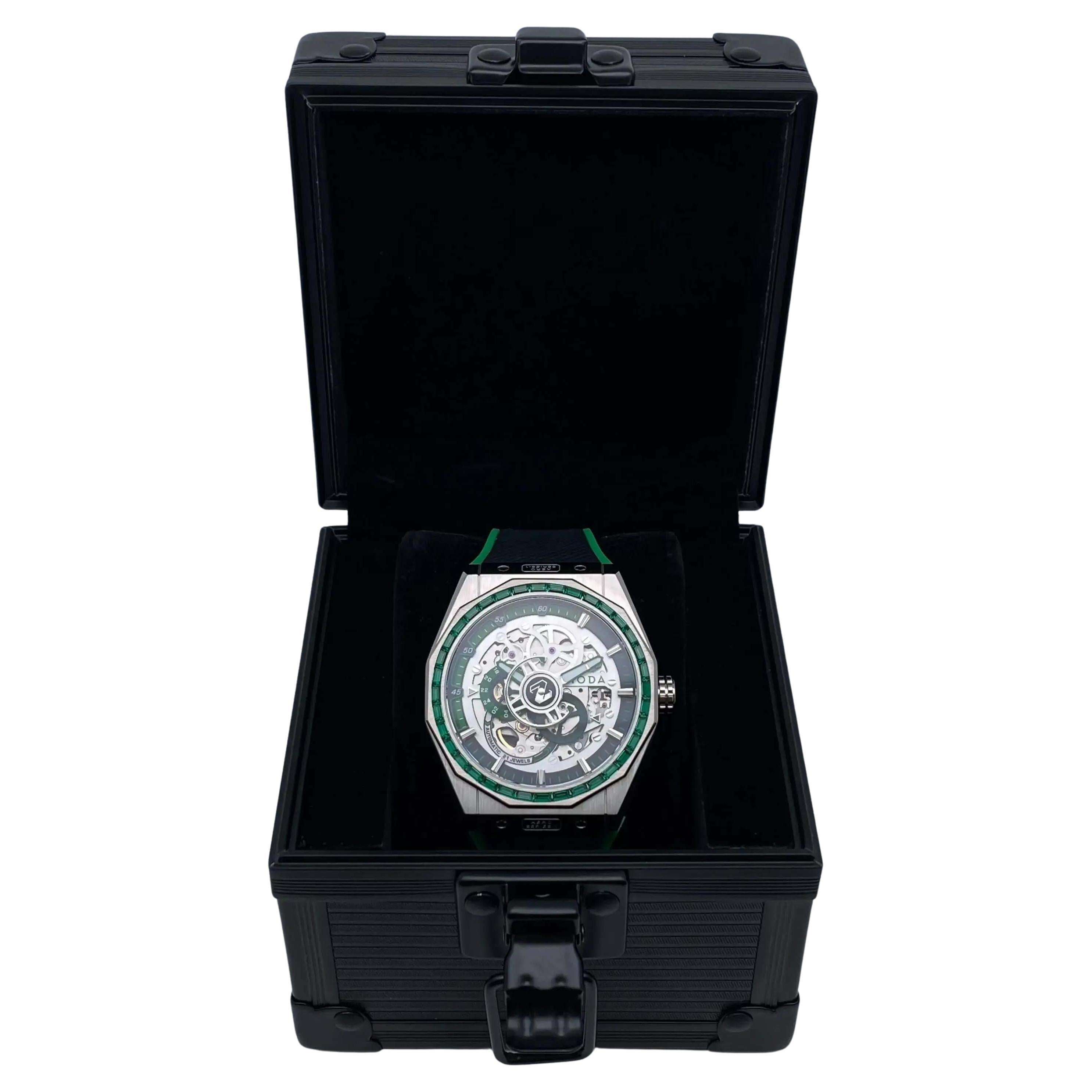 Noda Aeros Series-1 Orologio automatico con quadrante verde scheletrato in acciaio CZ 43MM in vendita