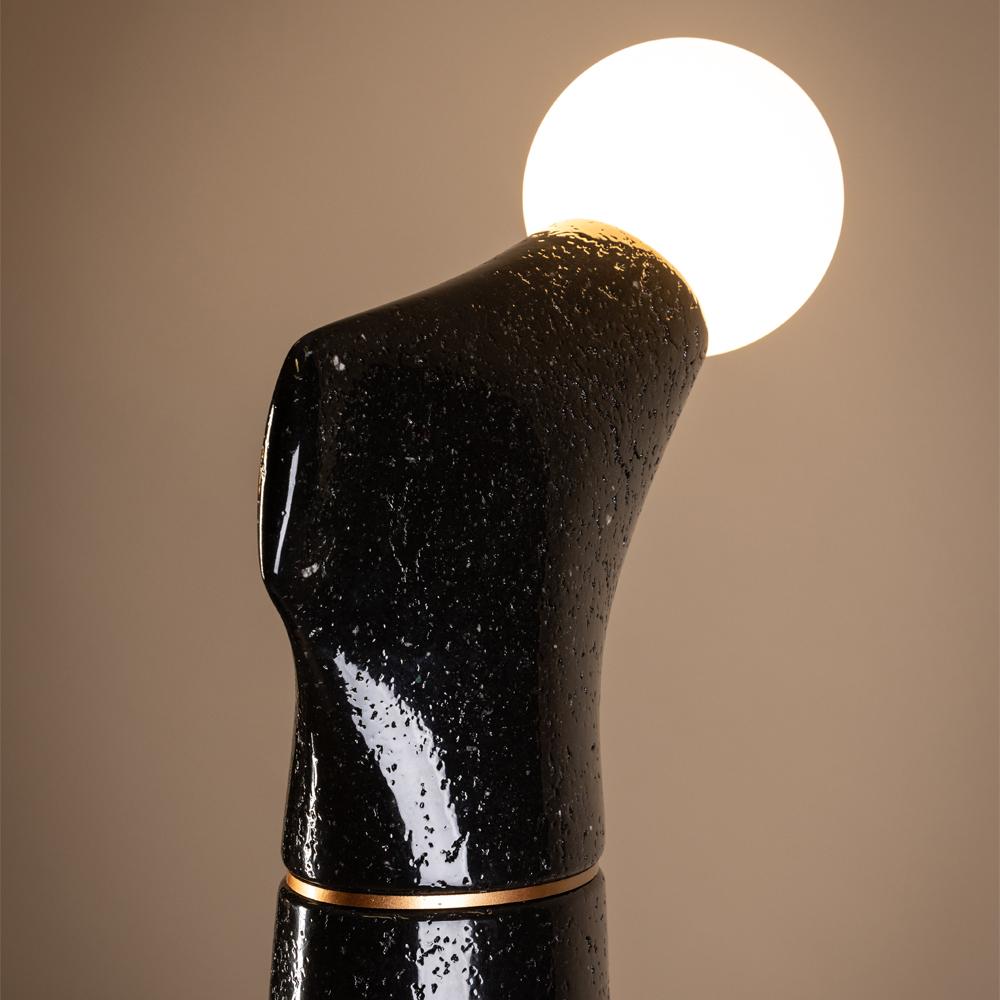 Noda II Signatur-Tischlampe, Unikat von MANUFACTURE XXI (Postmoderne) im Angebot