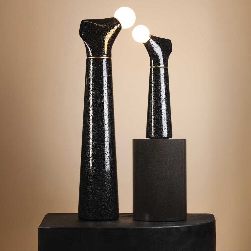 Noda II Signatur-Tischlampe, Unikat von MANUFACTURE XXI im Zustand „Neu“ im Angebot in Geneve, CH