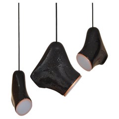 Lampe à suspension signature Noda, unique en son genre par MANUFACTURE XXI