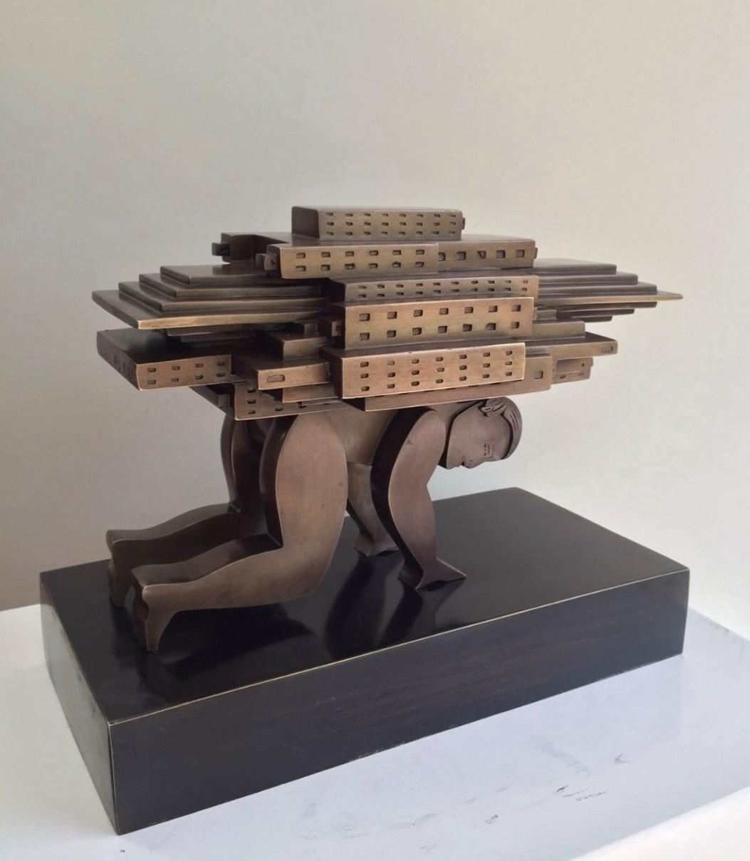 Noé Katz Figurative Sculpture - Metropolis